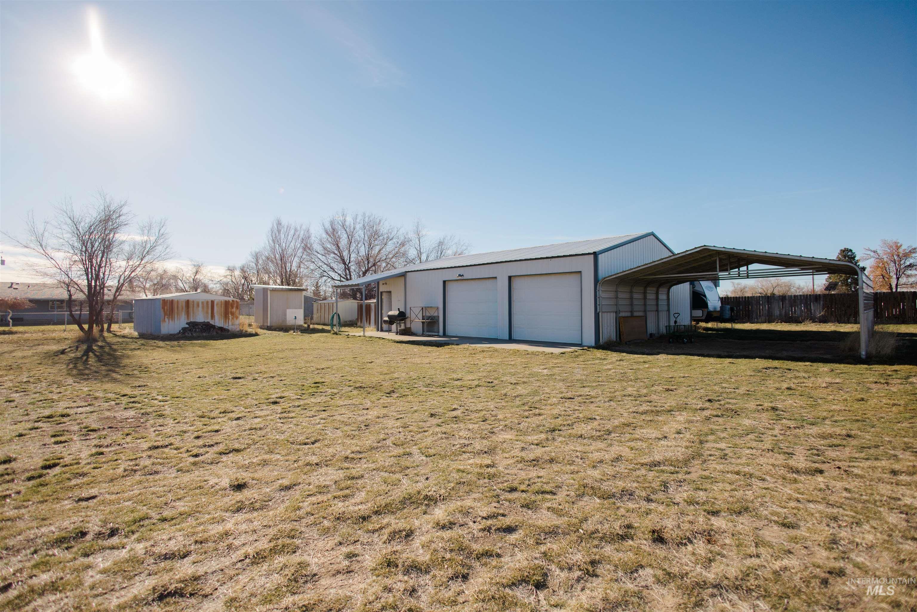 914 NE Beaman, Mountain Home, Idaho 83647, 3 Bedrooms, 2 Bathrooms, Residential For Sale, Price $520,000,MLS 98961862