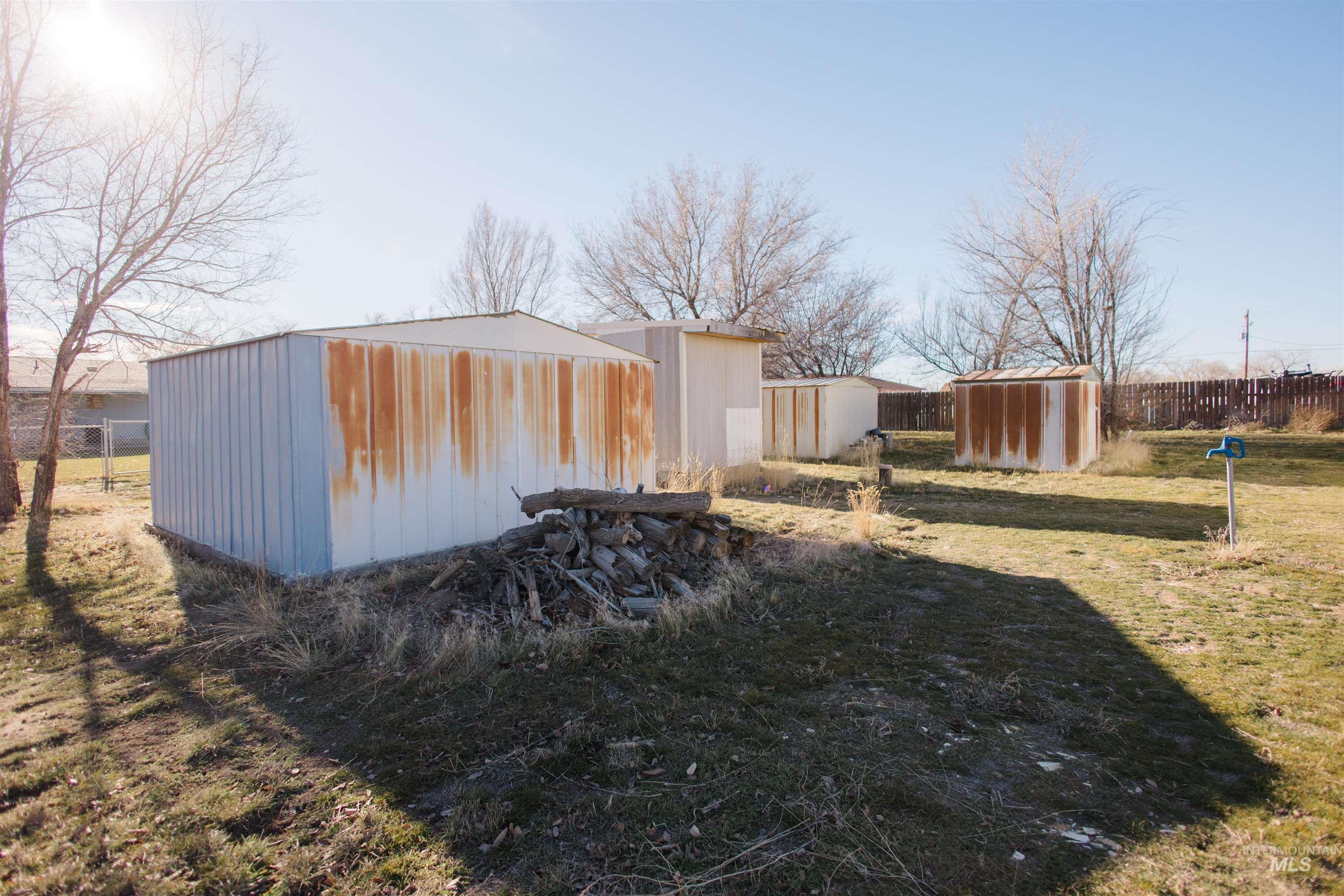 914 NE Beaman, Mountain Home, Idaho 83647, 3 Bedrooms, 2 Bathrooms, Residential For Sale, Price $520,000,MLS 98961862