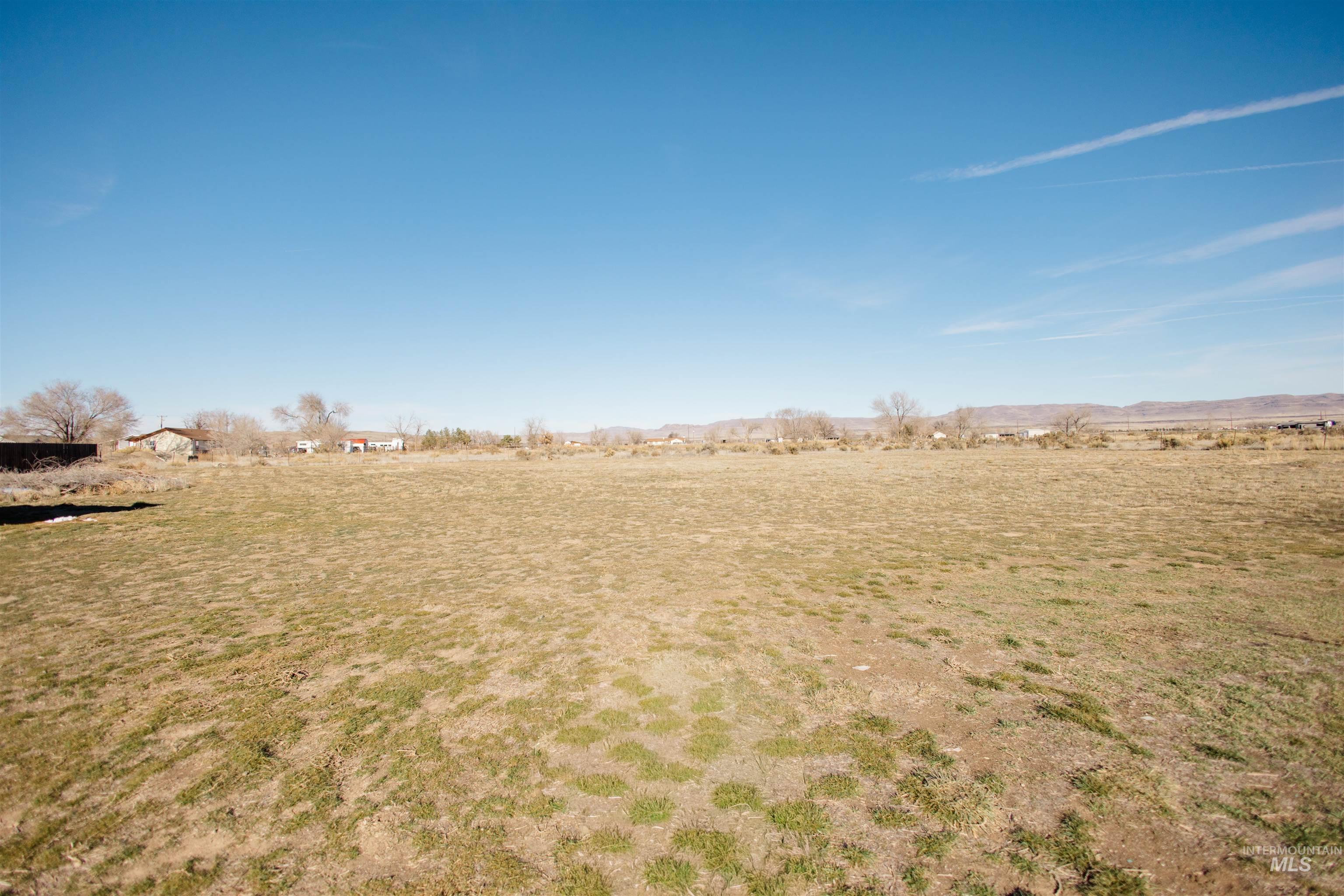 914 NE Beaman, Mountain Home, Idaho 83647, 3 Bedrooms, 2 Bathrooms, Residential For Sale, Price $520,000,MLS 98961862