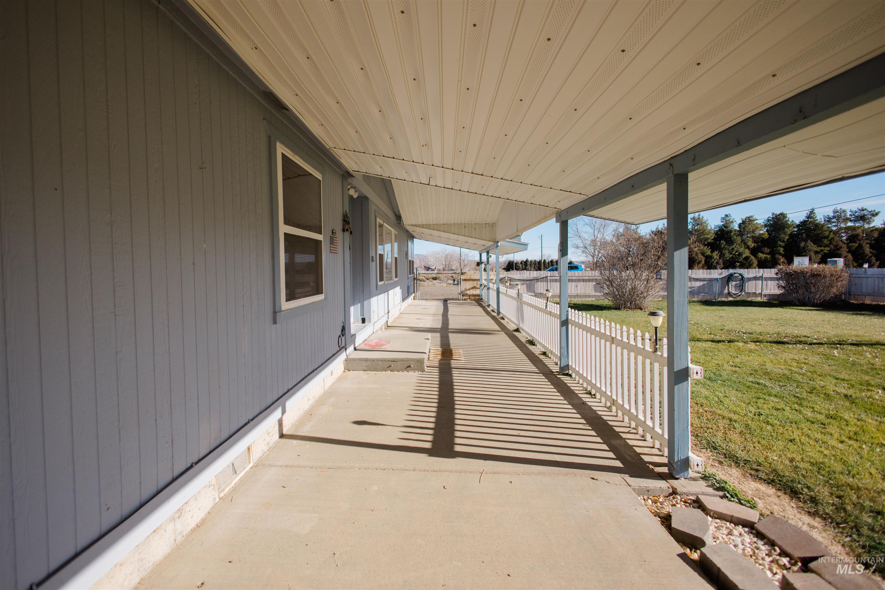 914 NE Beaman, Mountain Home, Idaho 83647, 3 Bedrooms, 2 Bathrooms, Residential For Sale, Price $520,000,MLS 98961862