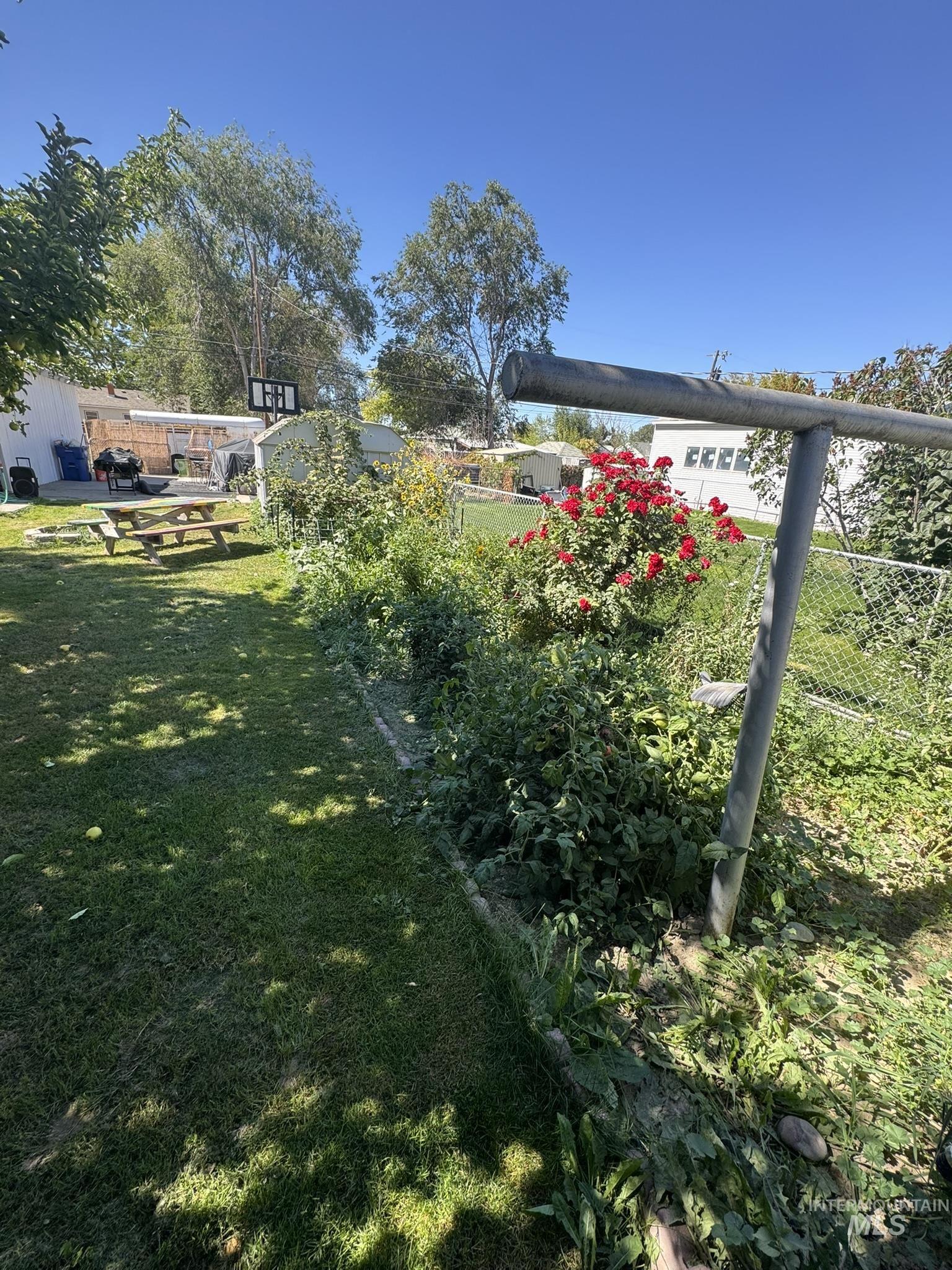 431 N Bracken Street, Twin Falls, Idaho 83301, 4 Bedrooms, 1 Bathroom, Residential For Sale, Price $285,000,MLS 98961866