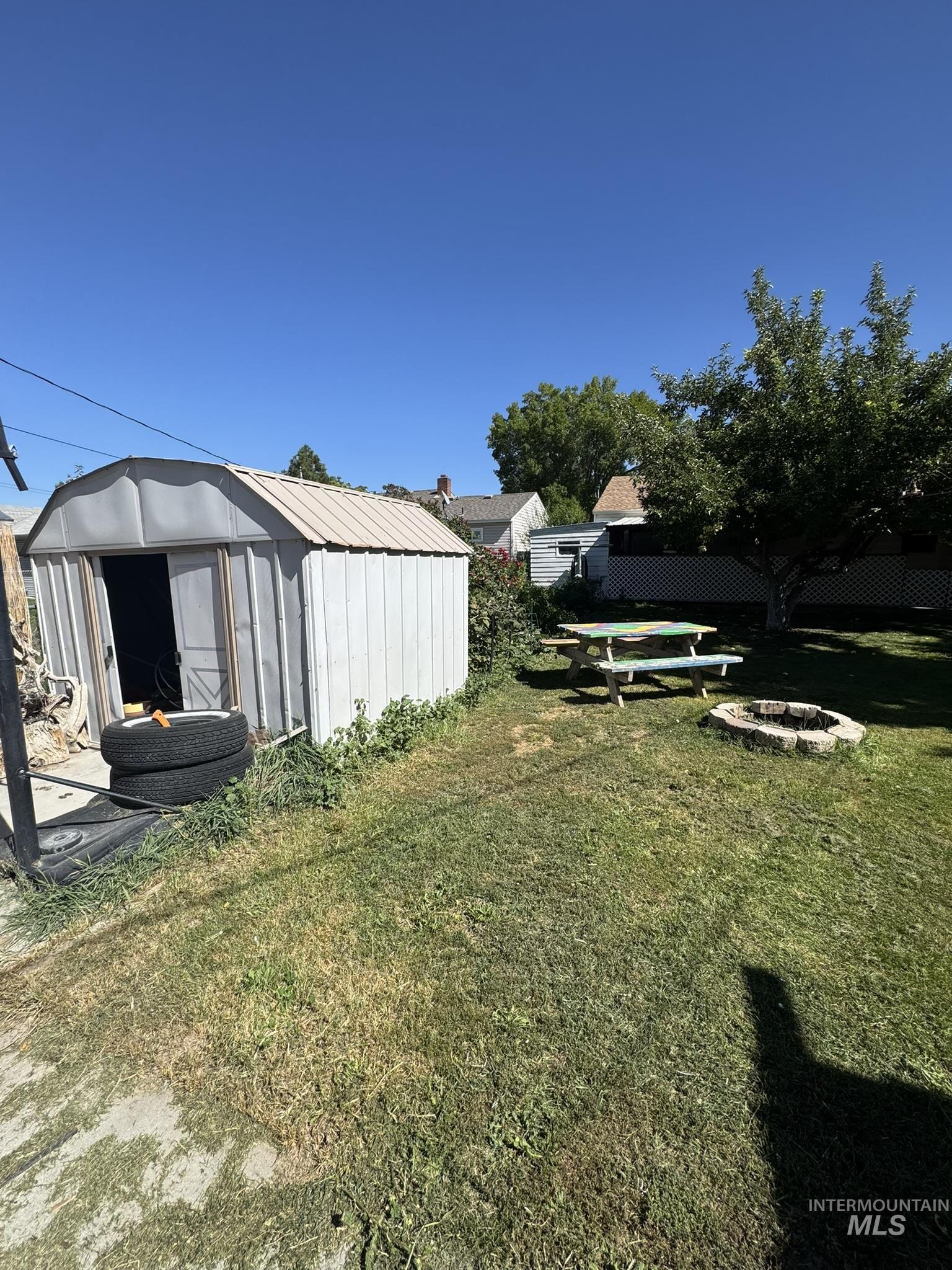 431 N Bracken Street, Twin Falls, Idaho 83301, 4 Bedrooms, 1 Bathroom, Residential For Sale, Price $285,000,MLS 98961866