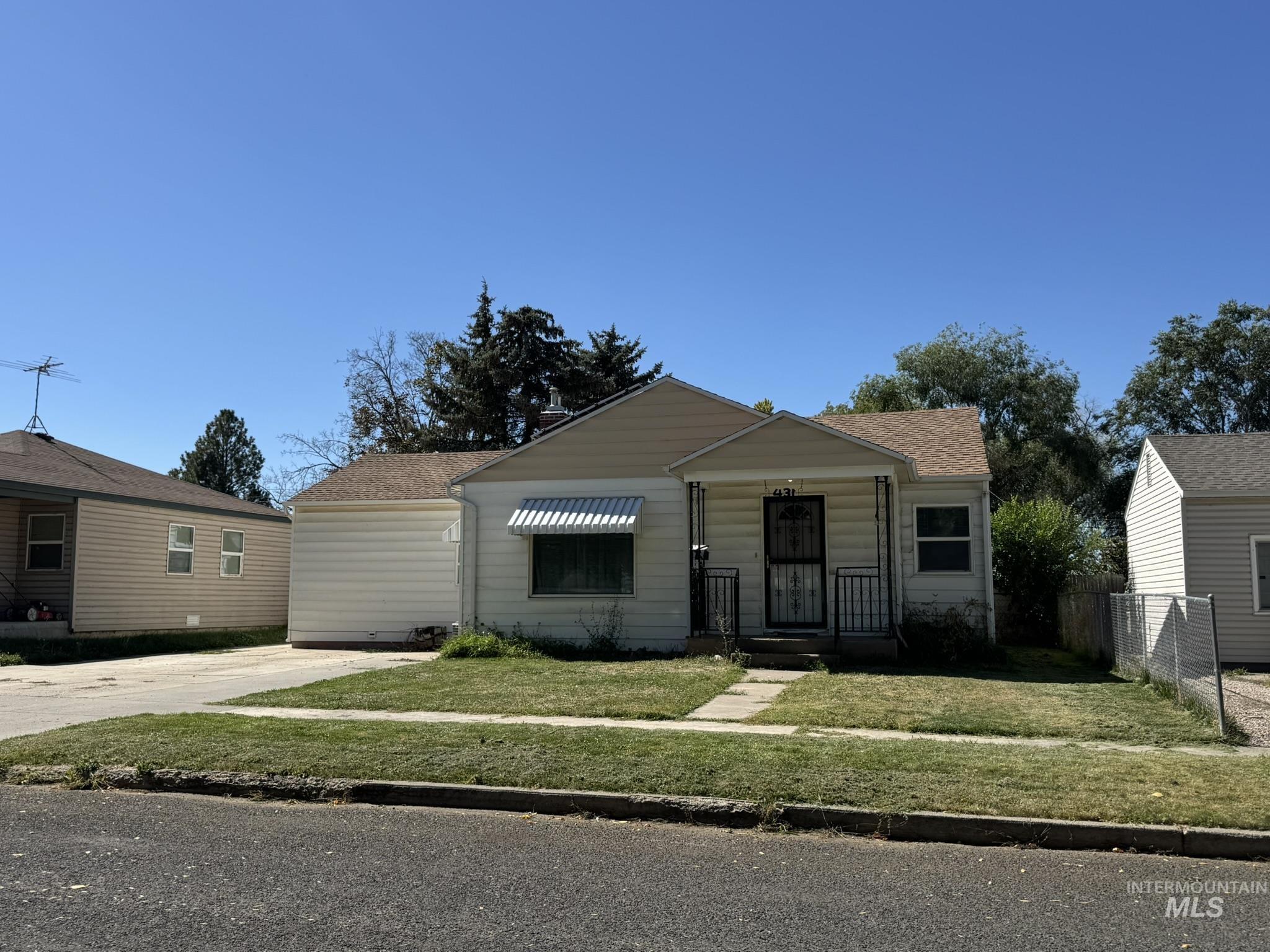 431 N Bracken Street, Twin Falls, Idaho 83301, 4 Bedrooms, 1 Bathroom, Residential For Sale, Price $285,000,MLS 98961866