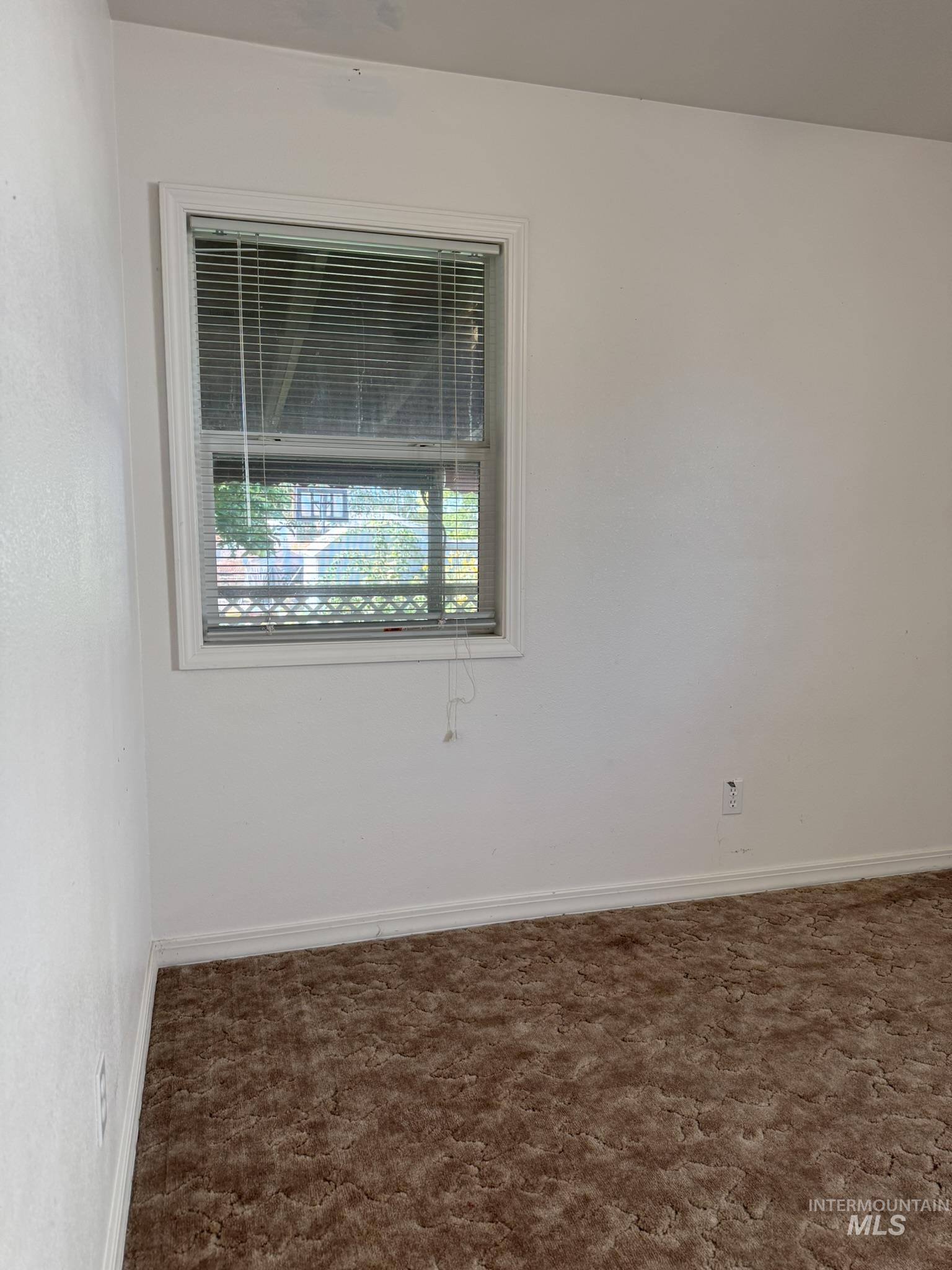 431 N Bracken Street, Twin Falls, Idaho 83301, 4 Bedrooms, 1 Bathroom, Residential For Sale, Price $285,000,MLS 98961866