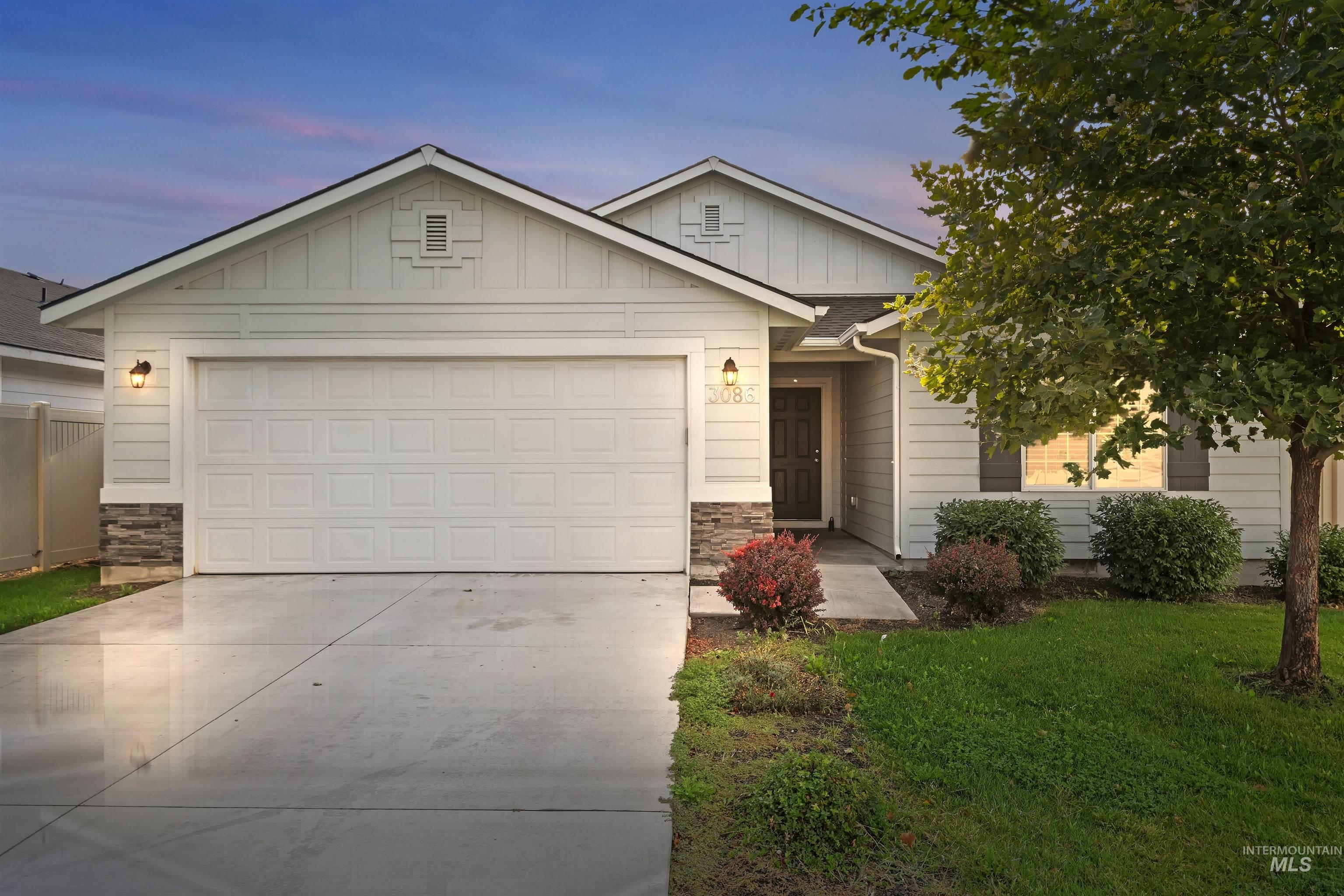 3086 N Saratov Way, Kuna, Idaho 83634-4856, 4 Bedrooms, 2 Bathrooms, Residential For Sale, Price $409,990,MLS 98961869