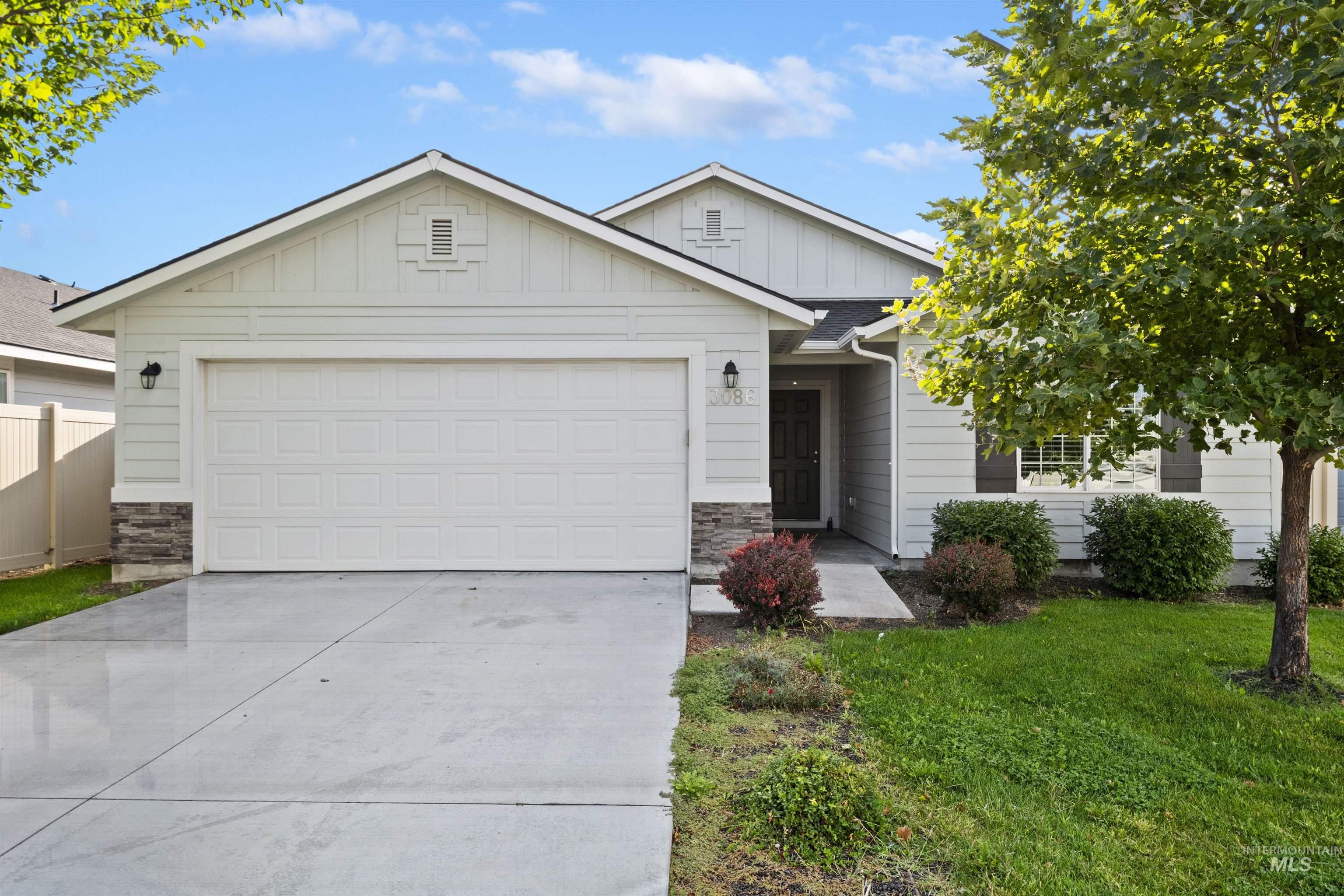 3086 N Saratov Way, Kuna, Idaho 83634-4856, 4 Bedrooms, 2 Bathrooms, Residential For Sale, Price $409,990,MLS 98961869