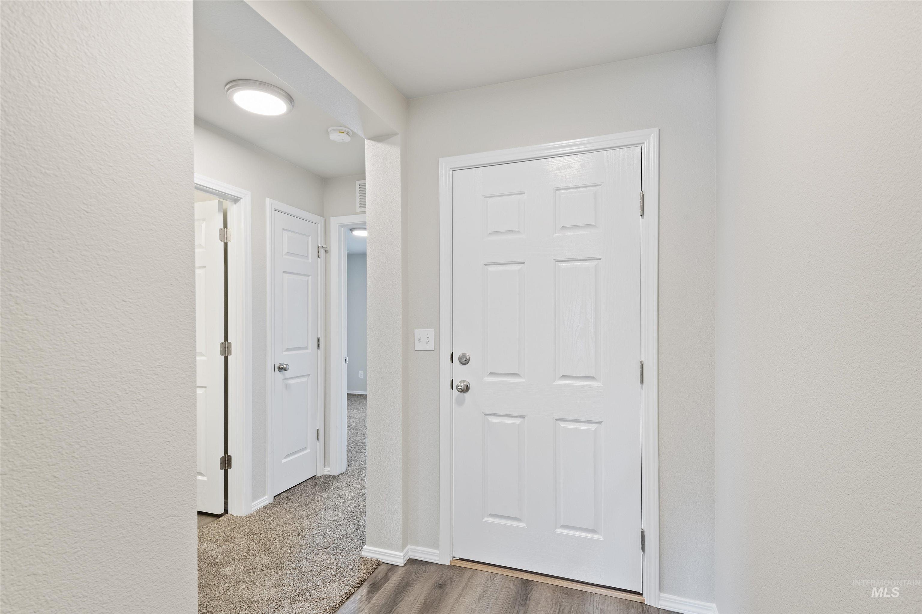 3086 N Saratov Way, Kuna, Idaho 83634-4856, 4 Bedrooms, 2 Bathrooms, Residential For Sale, Price $409,990,MLS 98961869