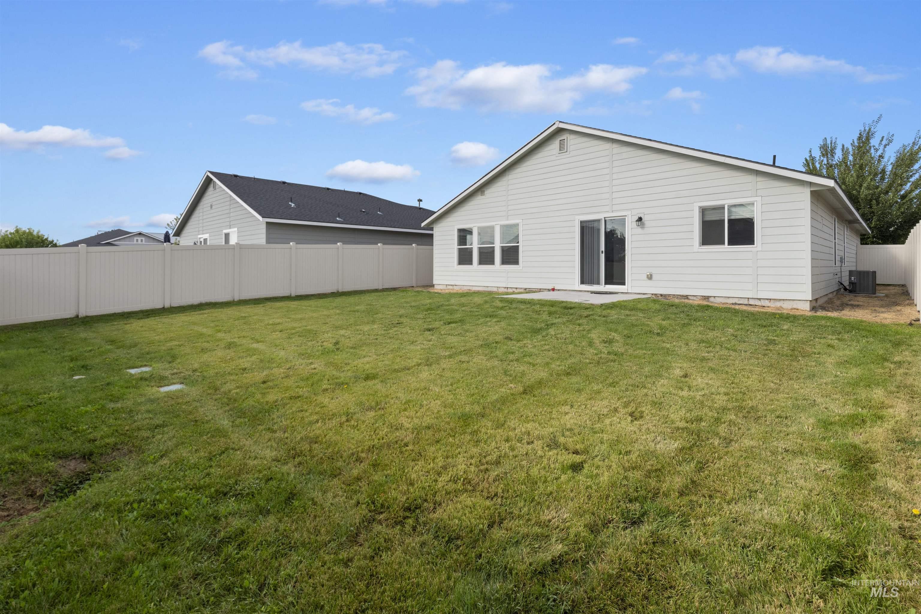 3086 N Saratov Way, Kuna, Idaho 83634-4856, 4 Bedrooms, 2 Bathrooms, Residential For Sale, Price $409,990,MLS 98961869