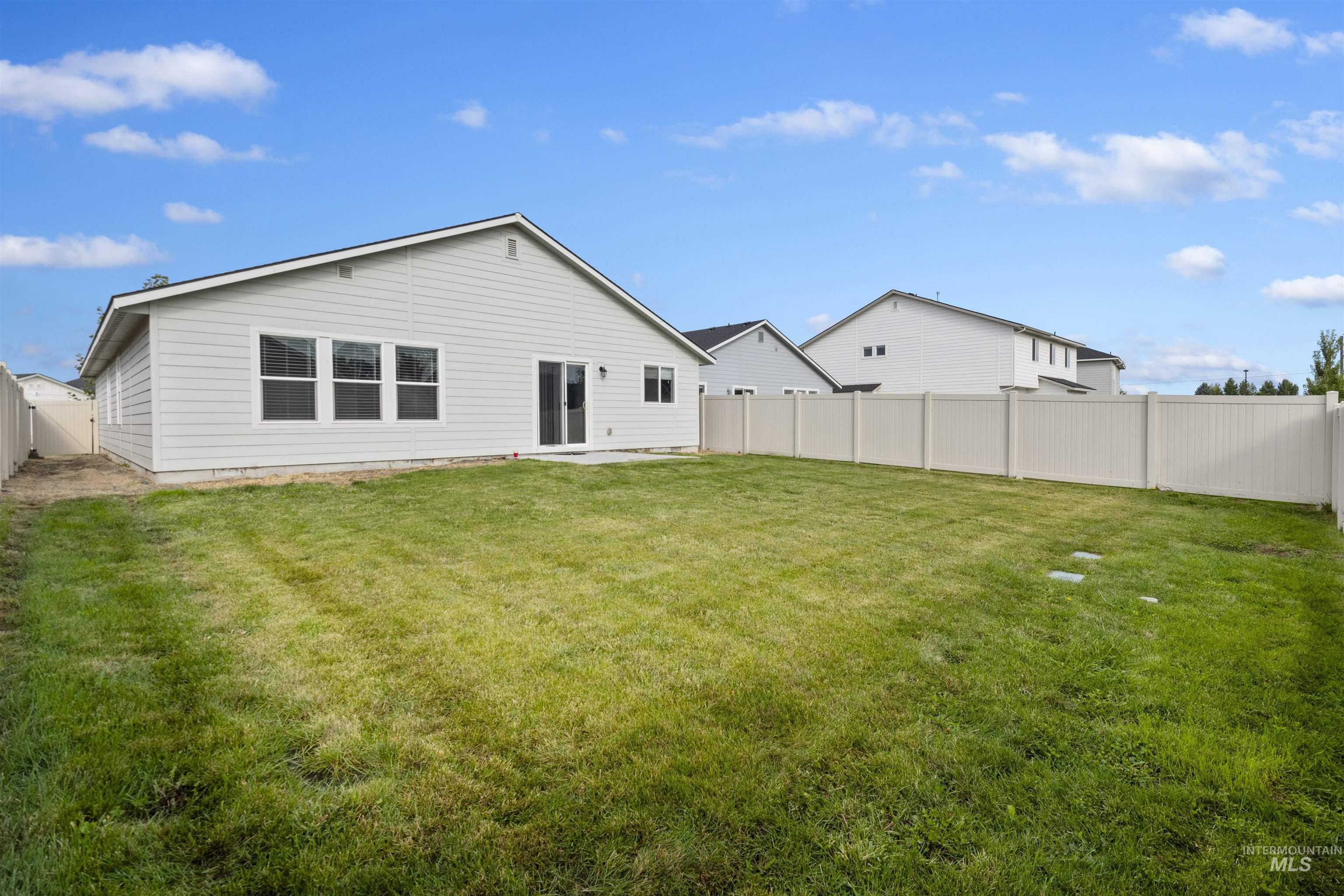 3086 N Saratov Way, Kuna, Idaho 83634-4856, 4 Bedrooms, 2 Bathrooms, Residential For Sale, Price $409,990,MLS 98961869