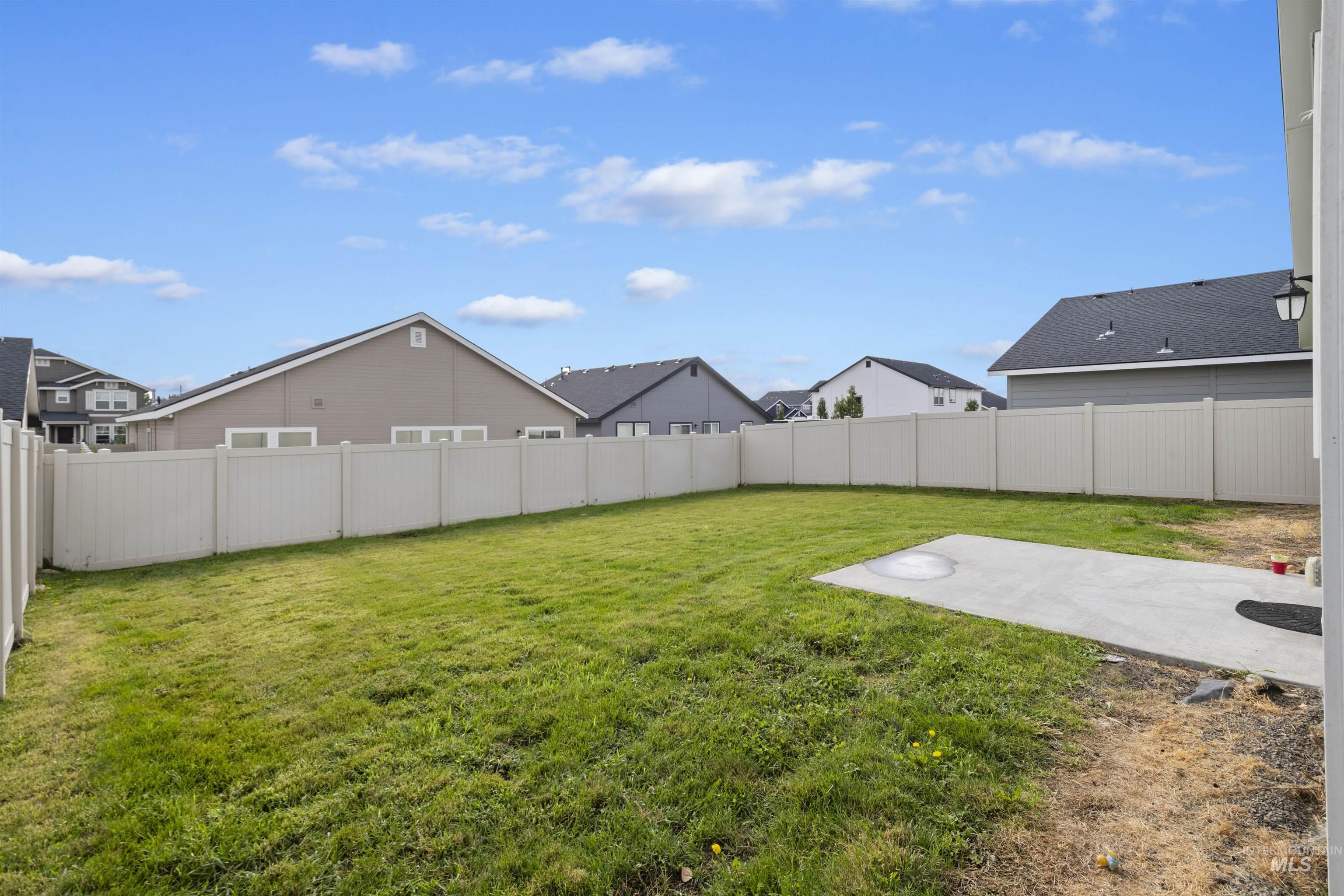 3086 N Saratov Way, Kuna, Idaho 83634-4856, 4 Bedrooms, 2 Bathrooms, Residential For Sale, Price $409,990,MLS 98961869