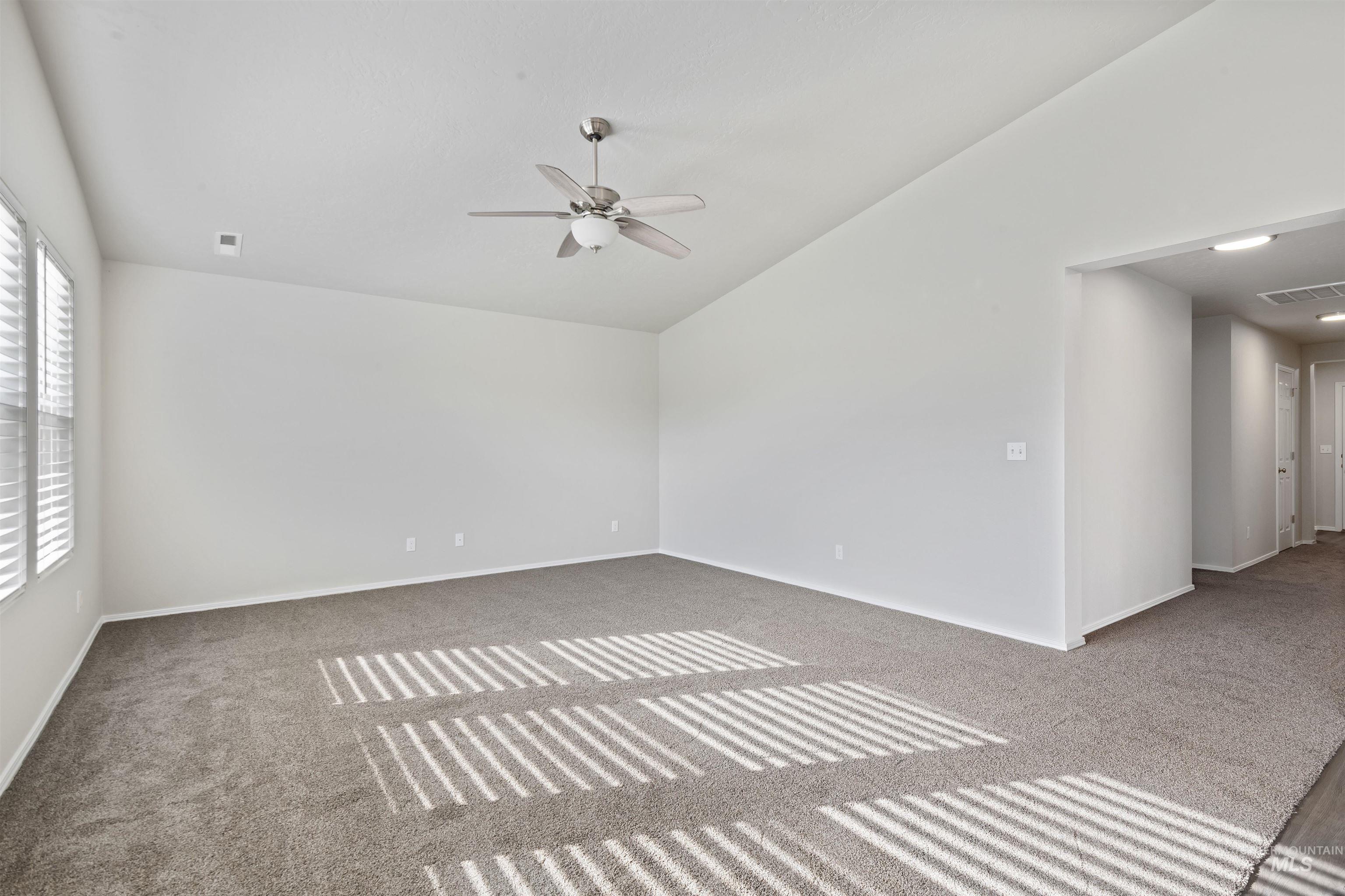 3086 N Saratov Way, Kuna, Idaho 83634-4856, 4 Bedrooms, 2 Bathrooms, Residential For Sale, Price $409,990,MLS 98961869