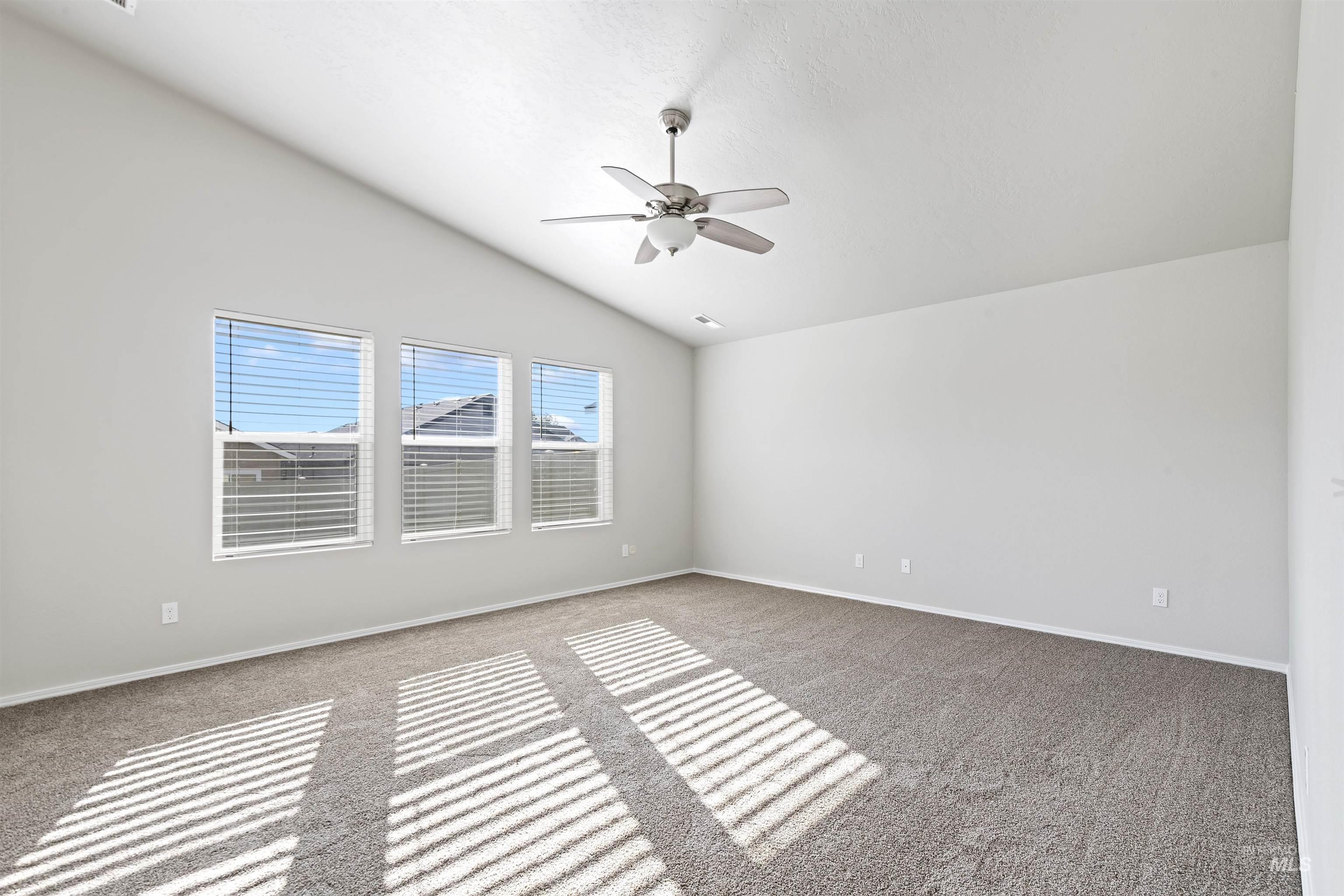 3086 N Saratov Way, Kuna, Idaho 83634-4856, 4 Bedrooms, 2 Bathrooms, Residential For Sale, Price $409,990,MLS 98961869