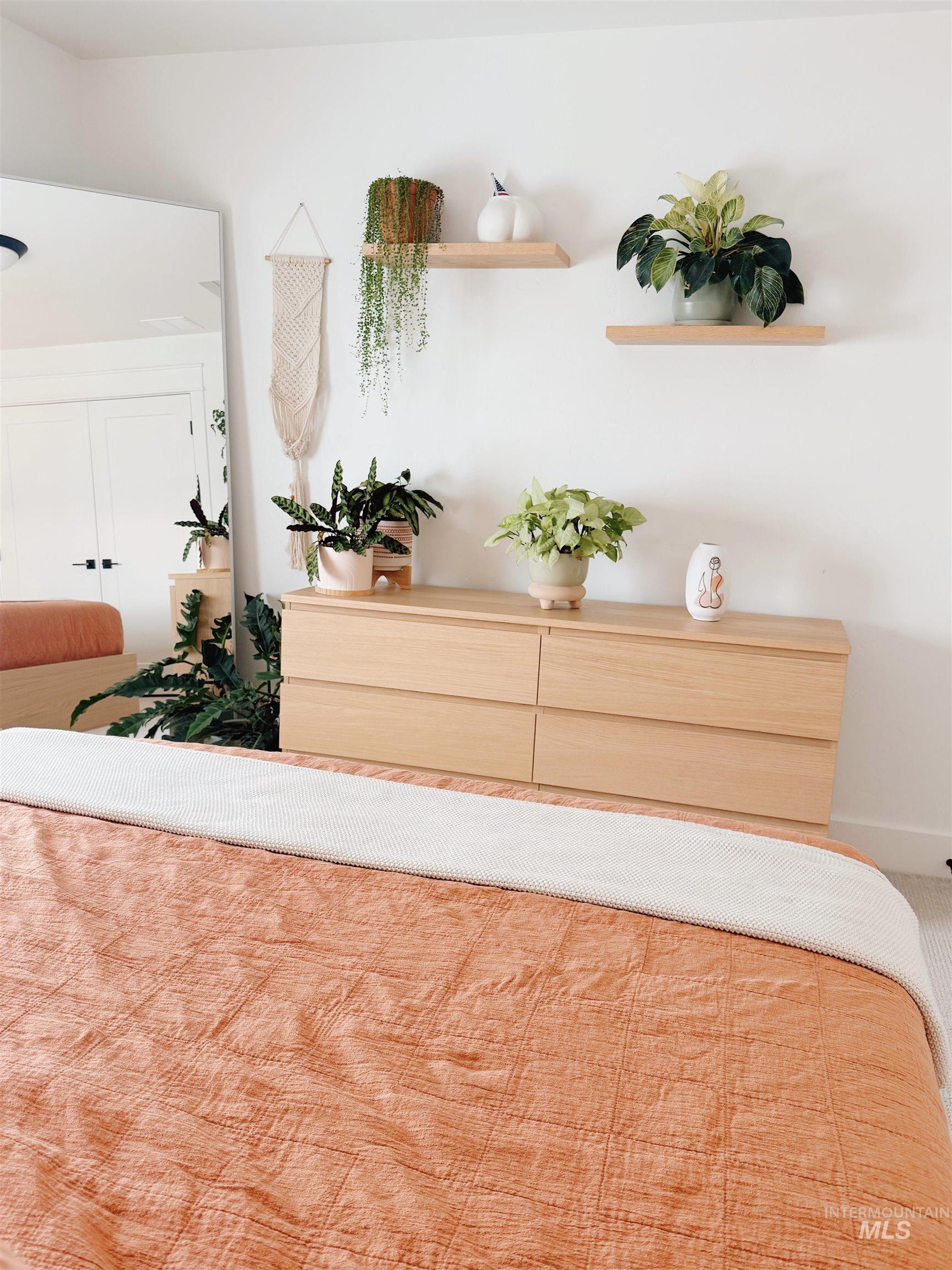 4637 W Riva Capri Ct, Meridian, Idaho 83646, 3 Bedrooms, 2.5 Bathrooms, Residential For Sale, Price $425,000,MLS 98961874