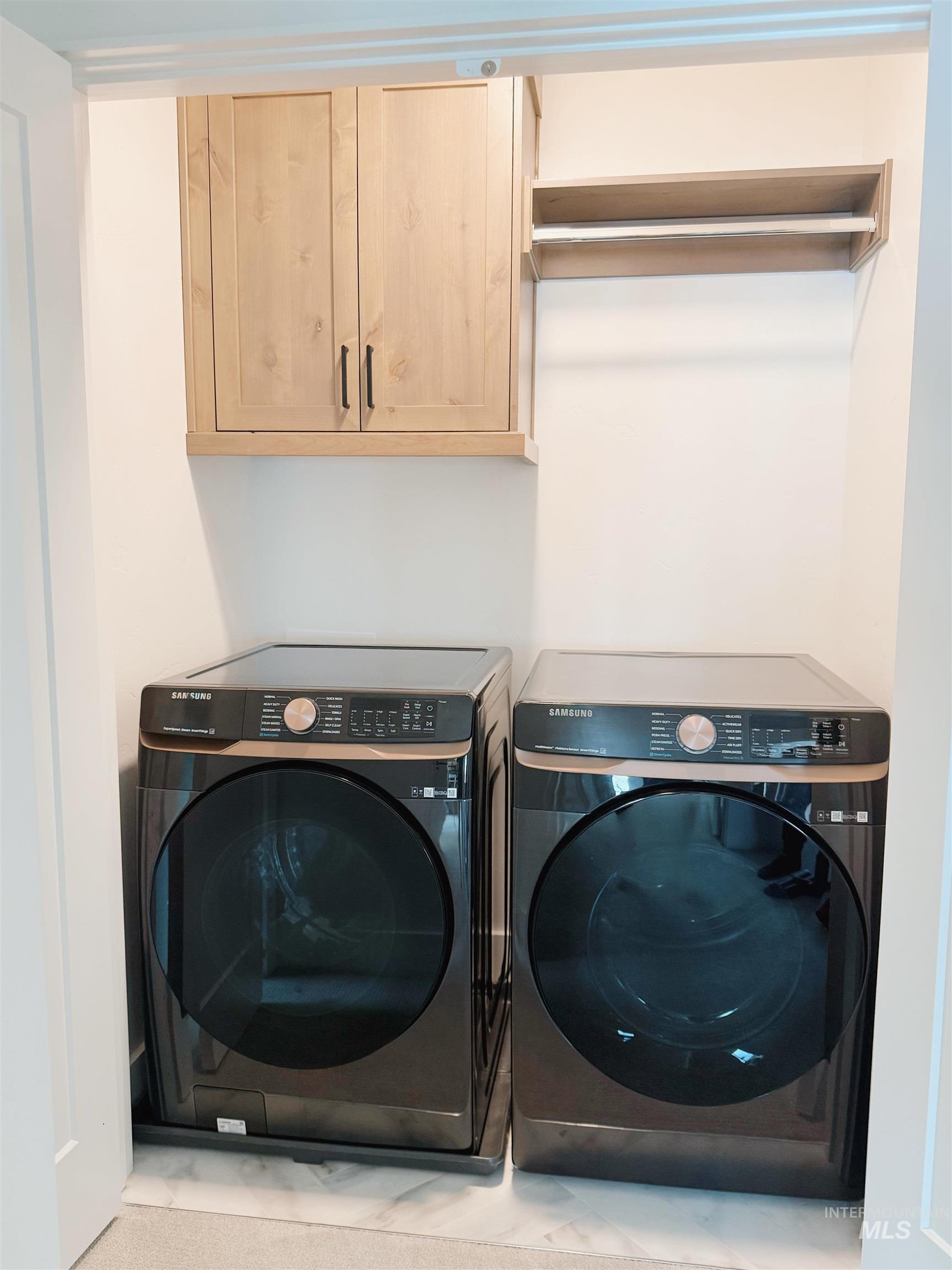 4637 W Riva Capri Ct, Meridian, Idaho 83646, 3 Bedrooms, 2.5 Bathrooms, Residential For Sale, Price $425,000,MLS 98961874