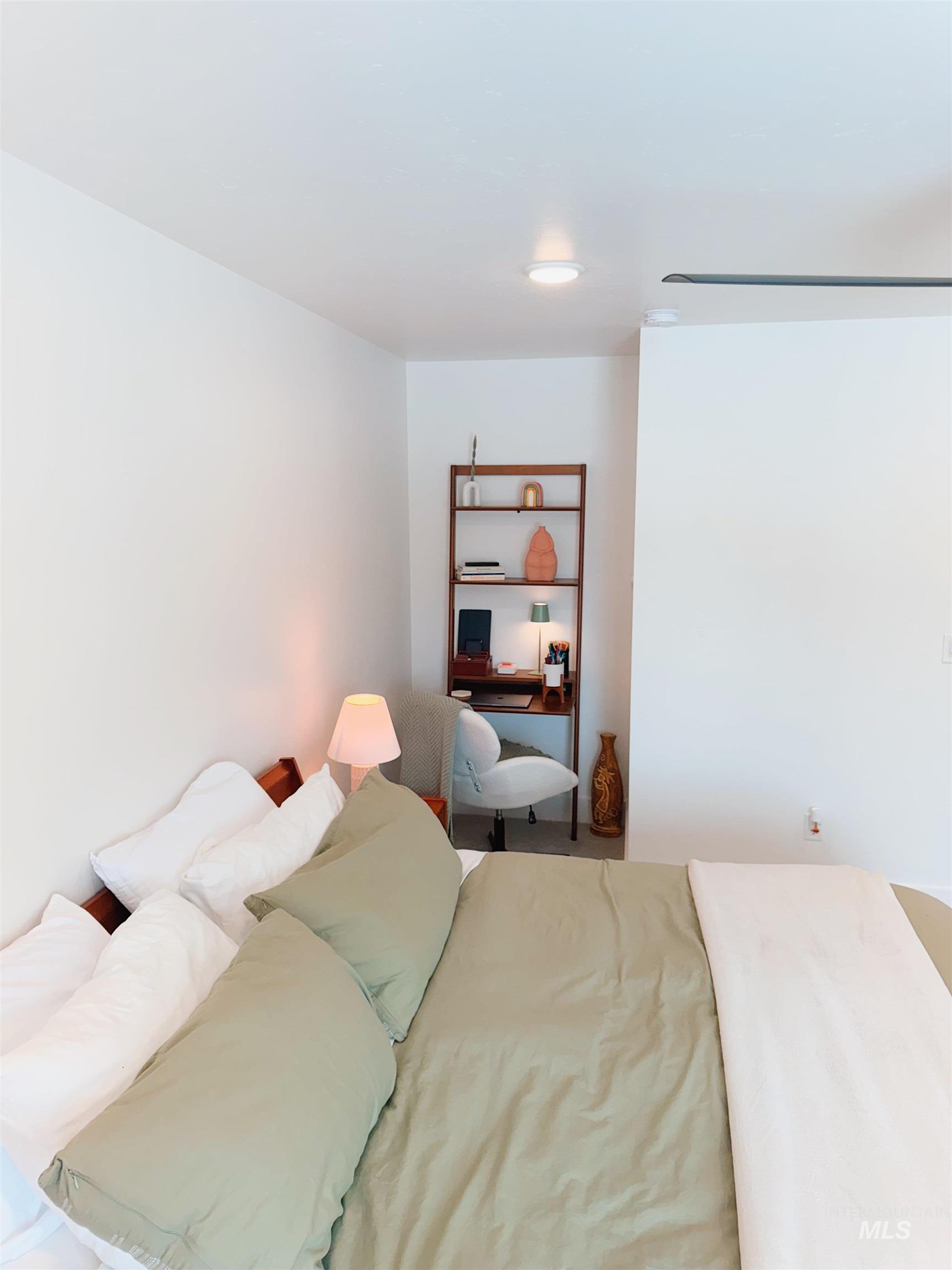 4637 W Riva Capri Ct, Meridian, Idaho 83646, 3 Bedrooms, 2.5 Bathrooms, Residential For Sale, Price $425,000,MLS 98961874