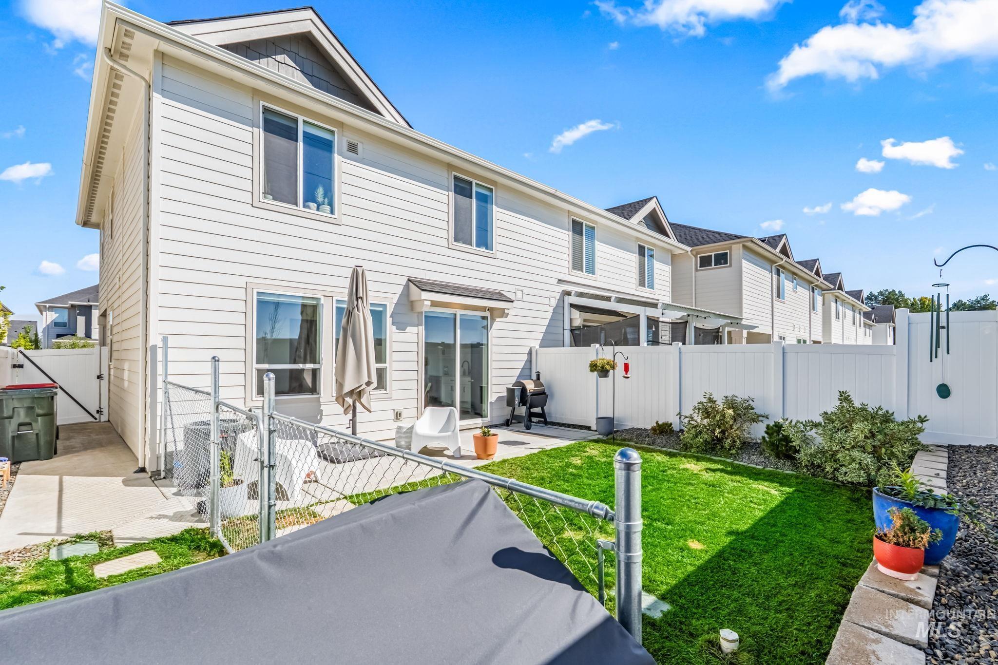 4637 W Riva Capri Ct, Meridian, Idaho 83646, 3 Bedrooms, 2.5 Bathrooms, Residential For Sale, Price $425,000,MLS 98961874