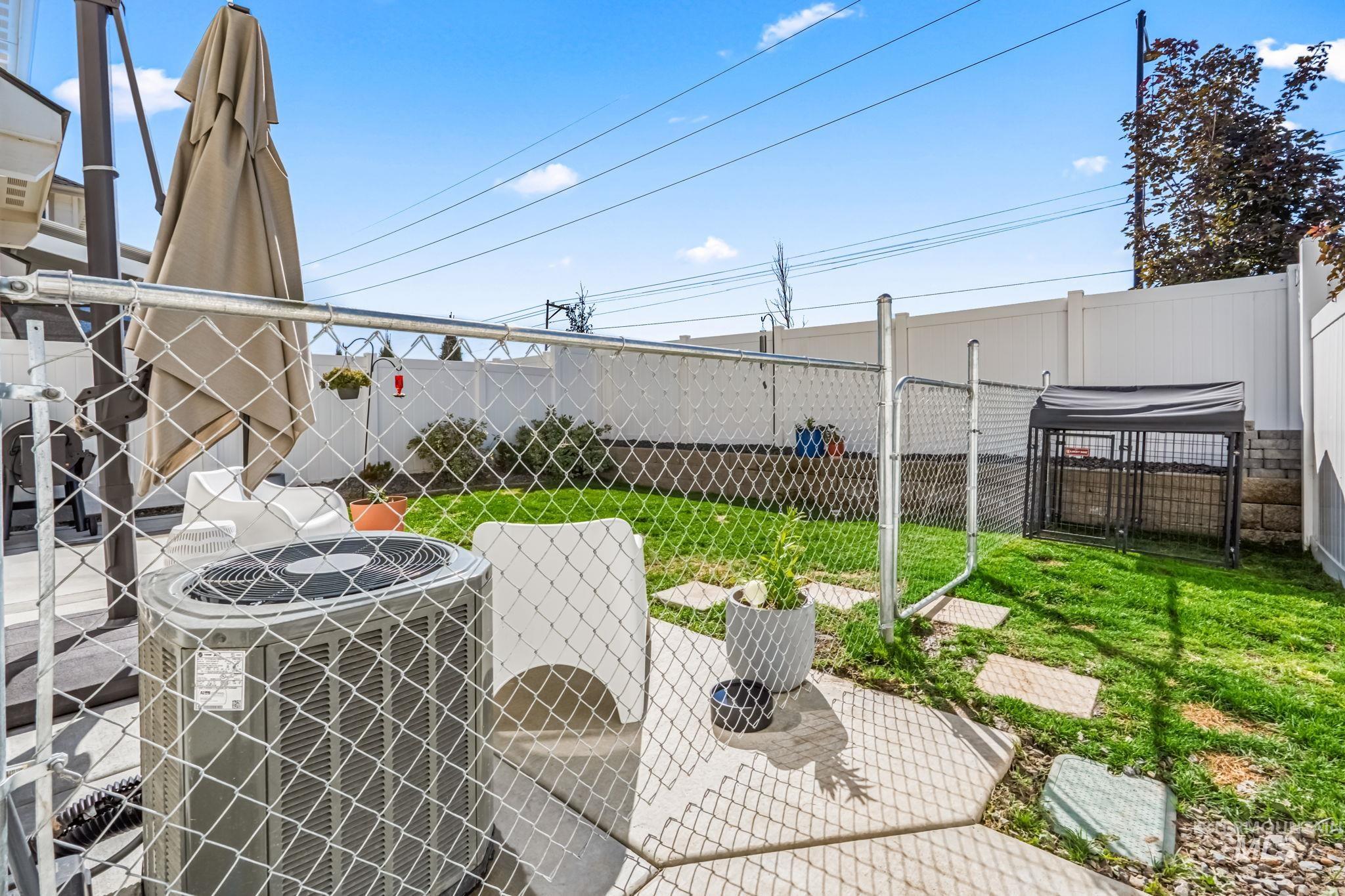 4637 W Riva Capri Ct, Meridian, Idaho 83646, 3 Bedrooms, 2.5 Bathrooms, Residential For Sale, Price $425,000,MLS 98961874