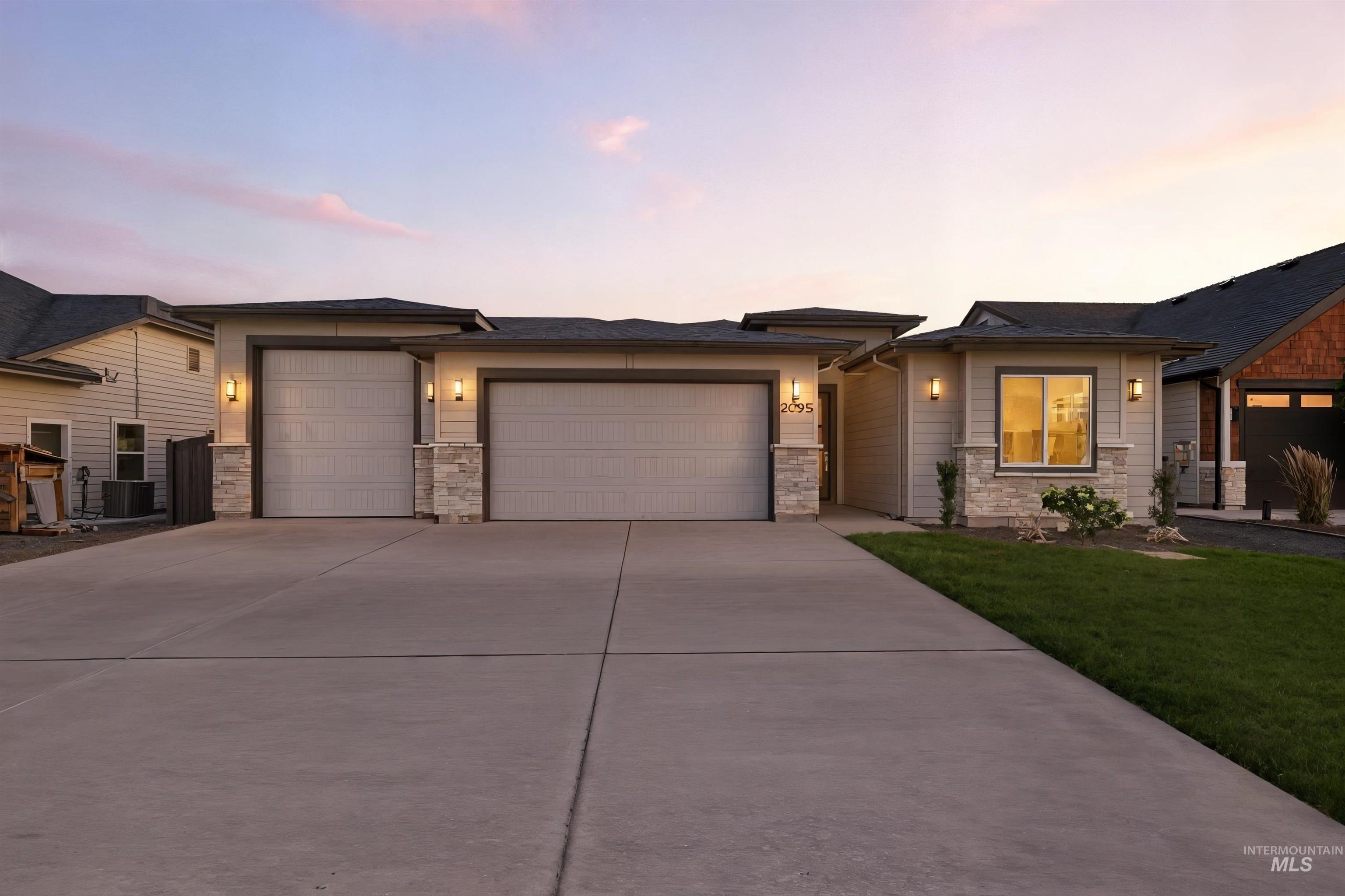 2095 W Ibis Drive, Nampa, Idaho 83686, 3 Bedrooms, 2 Bathrooms, Residential For Sale, Price $548,900,MLS 98961876