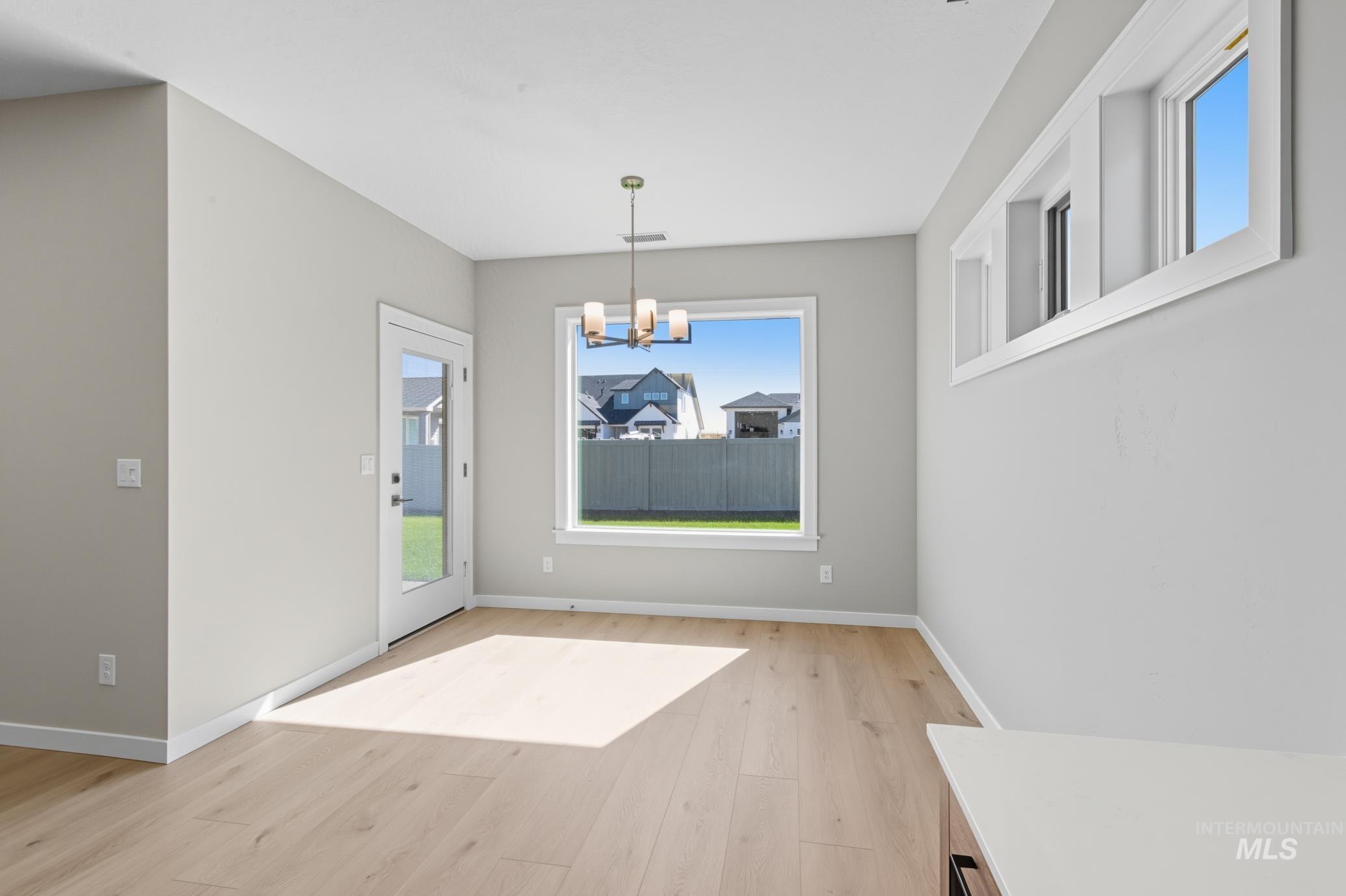 2095 W Ibis Drive, Nampa, Idaho 83686, 3 Bedrooms, 2 Bathrooms, Residential For Sale, Price $548,900,MLS 98961876