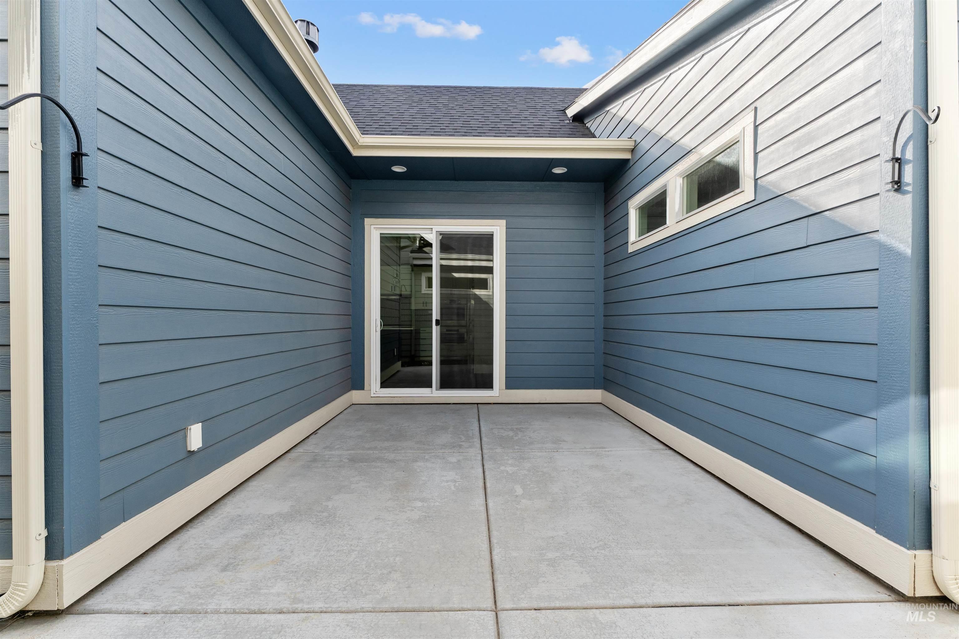 3464 E Macumbo Ln, Meridian, Idaho 83642, 2 Bedrooms, 2 Bathrooms, Residential For Sale, Price $579,900,MLS 98961917