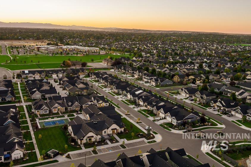 3464 E Macumbo Ln, Meridian, Idaho 83642, 2 Bedrooms, 2 Bathrooms, Residential For Sale, Price $579,900,MLS 98961917