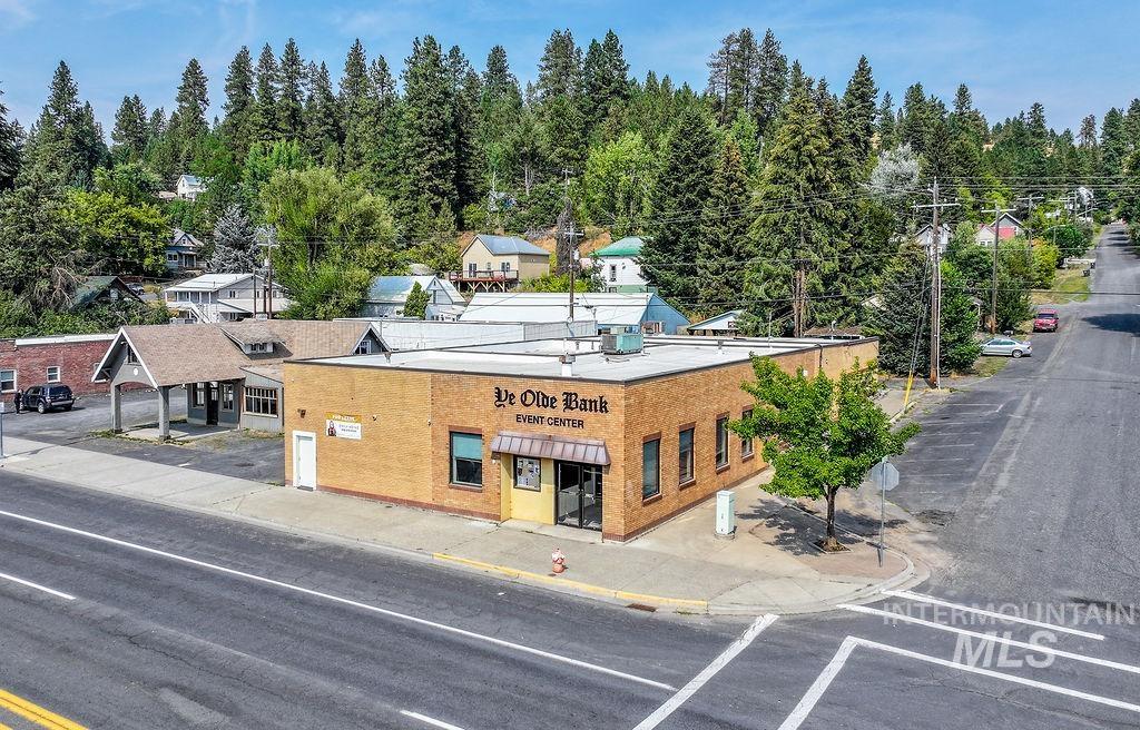 424 S Main St, Troy, Idaho 83871, Business/Commercial For Sale, Price $590,000, 98961918