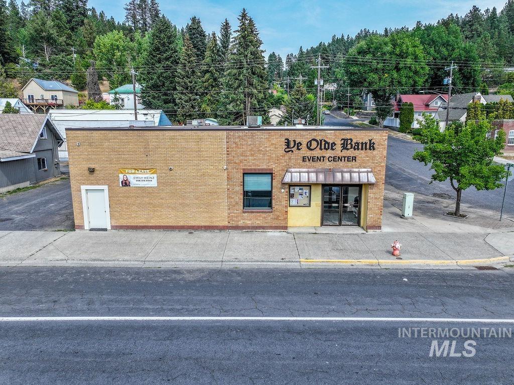 424 S Main St, Troy, Idaho 83871, Business/Commercial For Sale, Price $590,000, 98961918