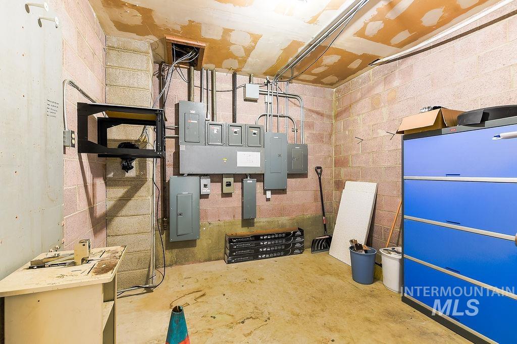 424 S Main St, Troy, Idaho 83871, Business/Commercial For Sale, Price $590,000, 98961918