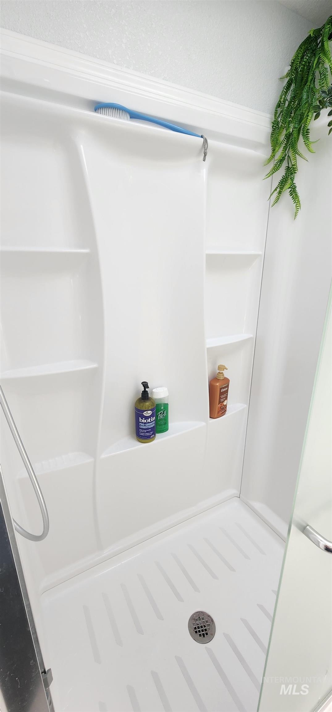 2115 6th Ave, Clarkston, Washington 99403, 3 Bedrooms, 2 Bathrooms, Residential For Sale, Price $132,500,MLS 98961925