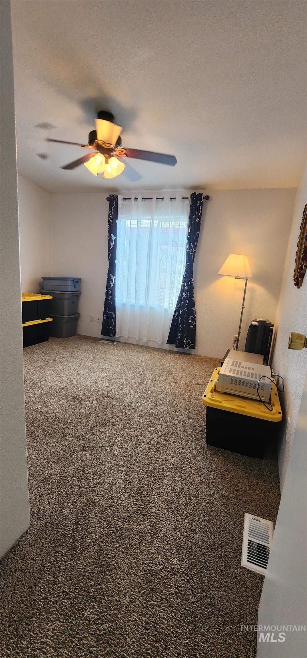 2115 6th Ave, Clarkston, Washington 99403, 3 Bedrooms, 2 Bathrooms, Residential For Sale, Price $132,500,MLS 98961925