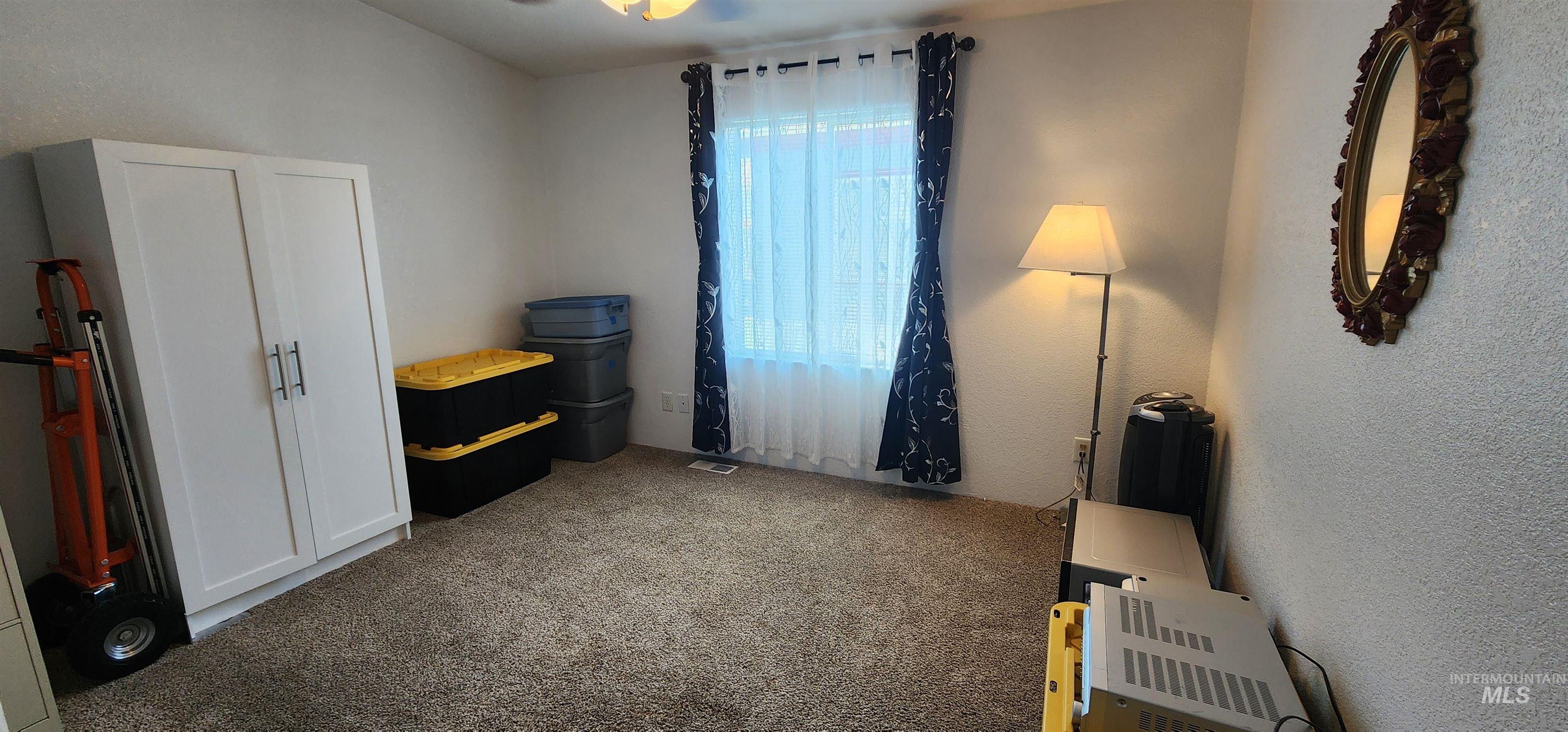 2115 6th Ave, Clarkston, Washington 99403, 3 Bedrooms, 2 Bathrooms, Residential For Sale, Price $132,500,MLS 98961925