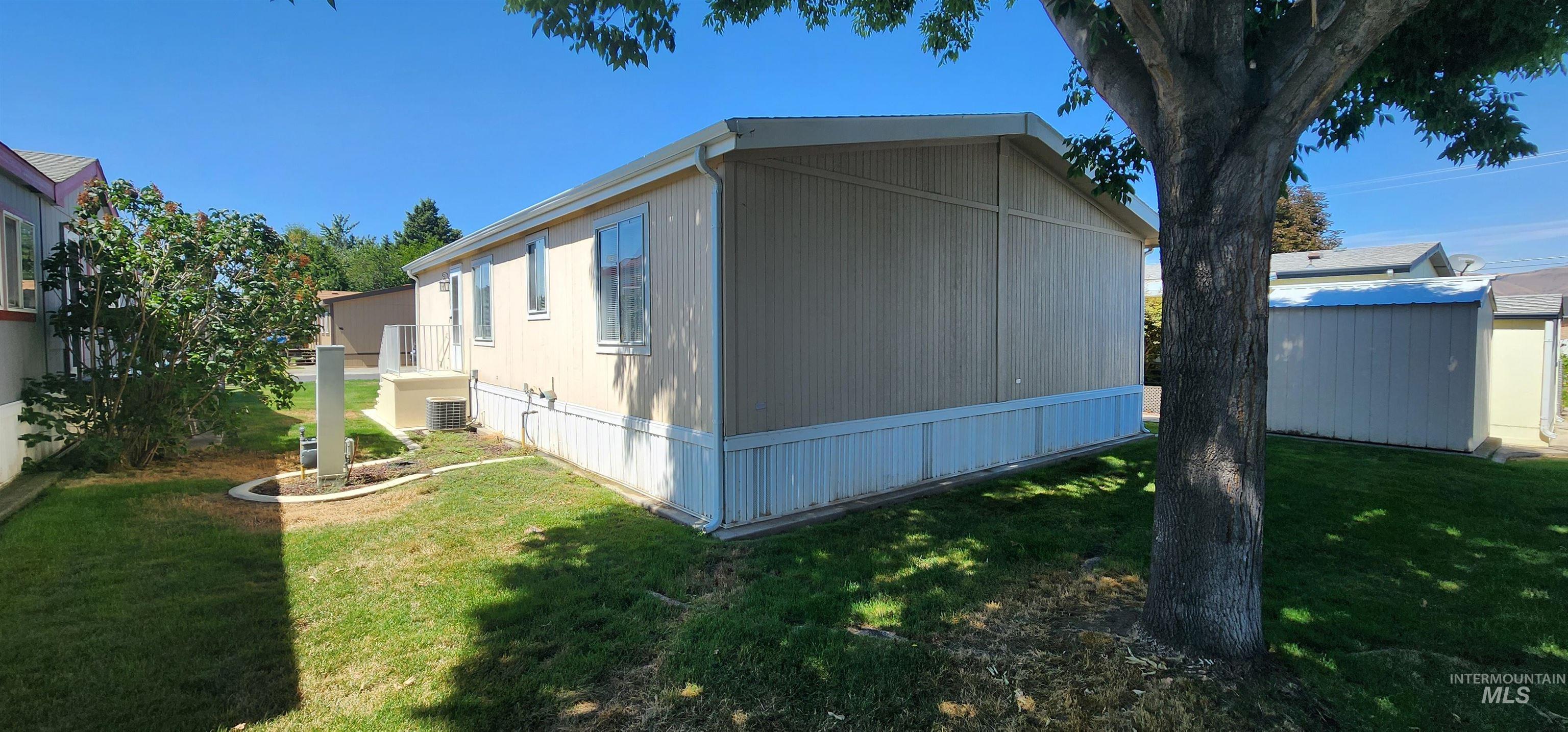 2115 6th Ave, Clarkston, Washington 99403, 3 Bedrooms, 2 Bathrooms, Residential For Sale, Price $132,500,MLS 98961925