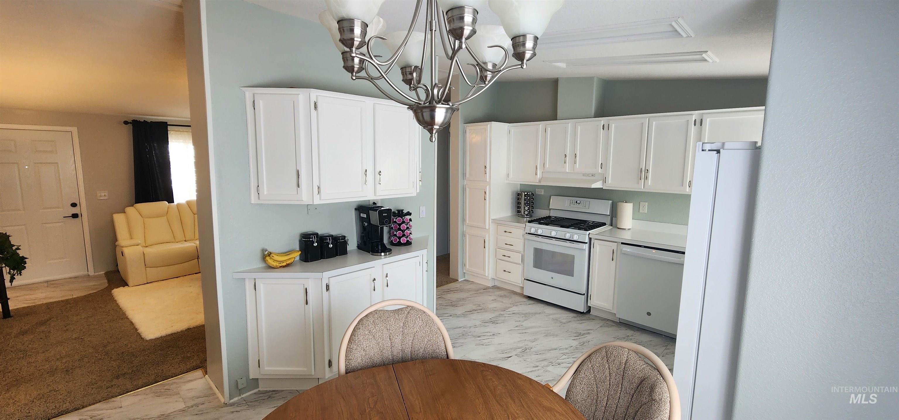 2115 6th Ave, Clarkston, Washington 99403, 3 Bedrooms, 2 Bathrooms, Residential For Sale, Price $132,500,MLS 98961925