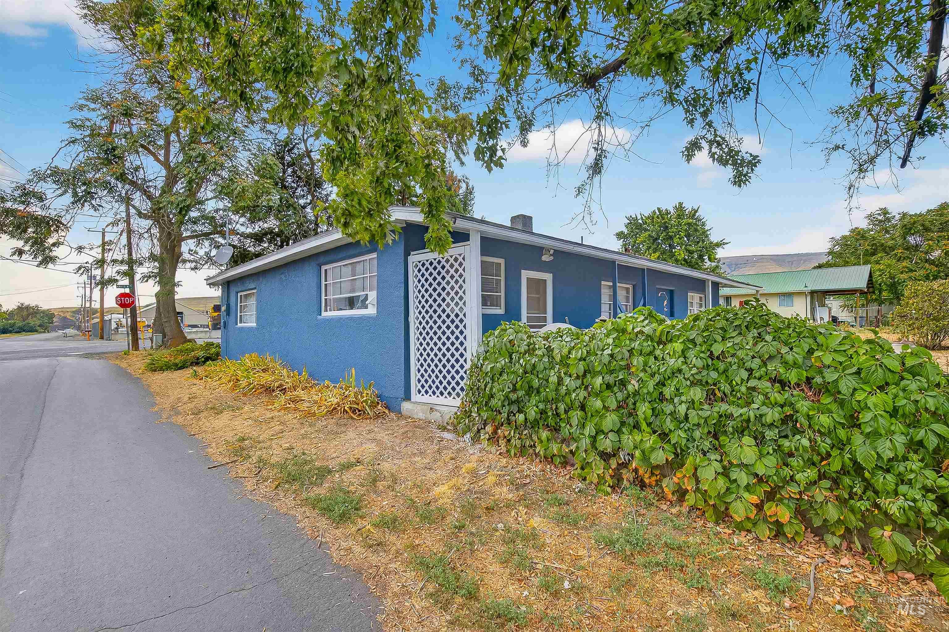 705 28th St N, Lewiston, Idaho 83501, 2 Bedrooms, 1 Bathroom, Residential For Sale, Price $375,000,MLS 98961928