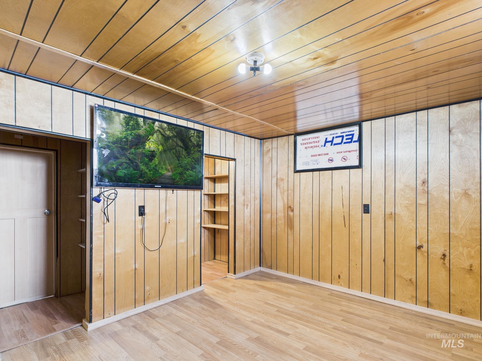 705 12th Street, Clarkston, Washington 99403, 4 Bedrooms, 2 Bathrooms, Residential For Sale, Price $325,000,MLS 98961933