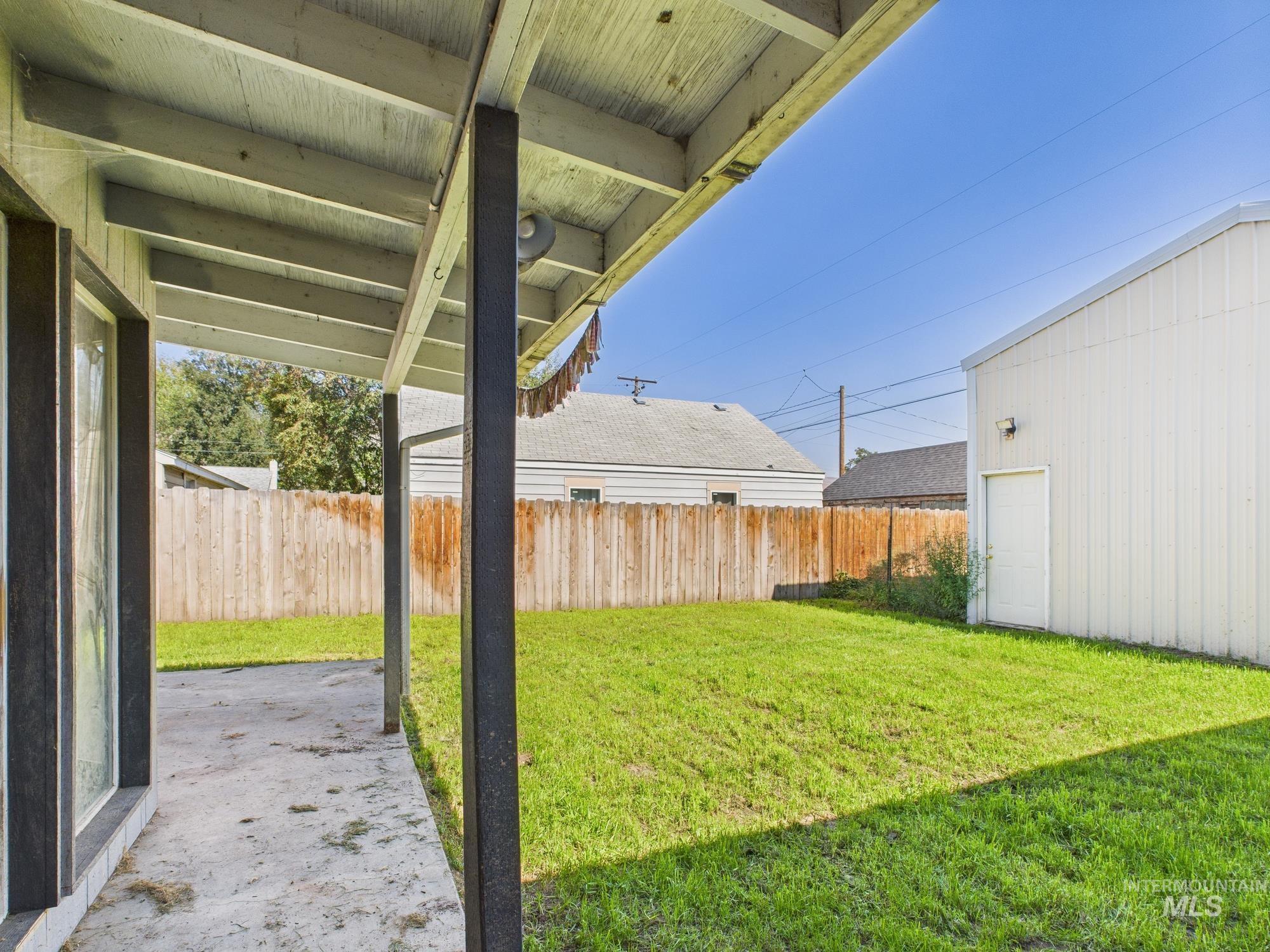 705 12th Street, Clarkston, Washington 99403, 4 Bedrooms, 2 Bathrooms, Residential For Sale, Price $325,000,MLS 98961933