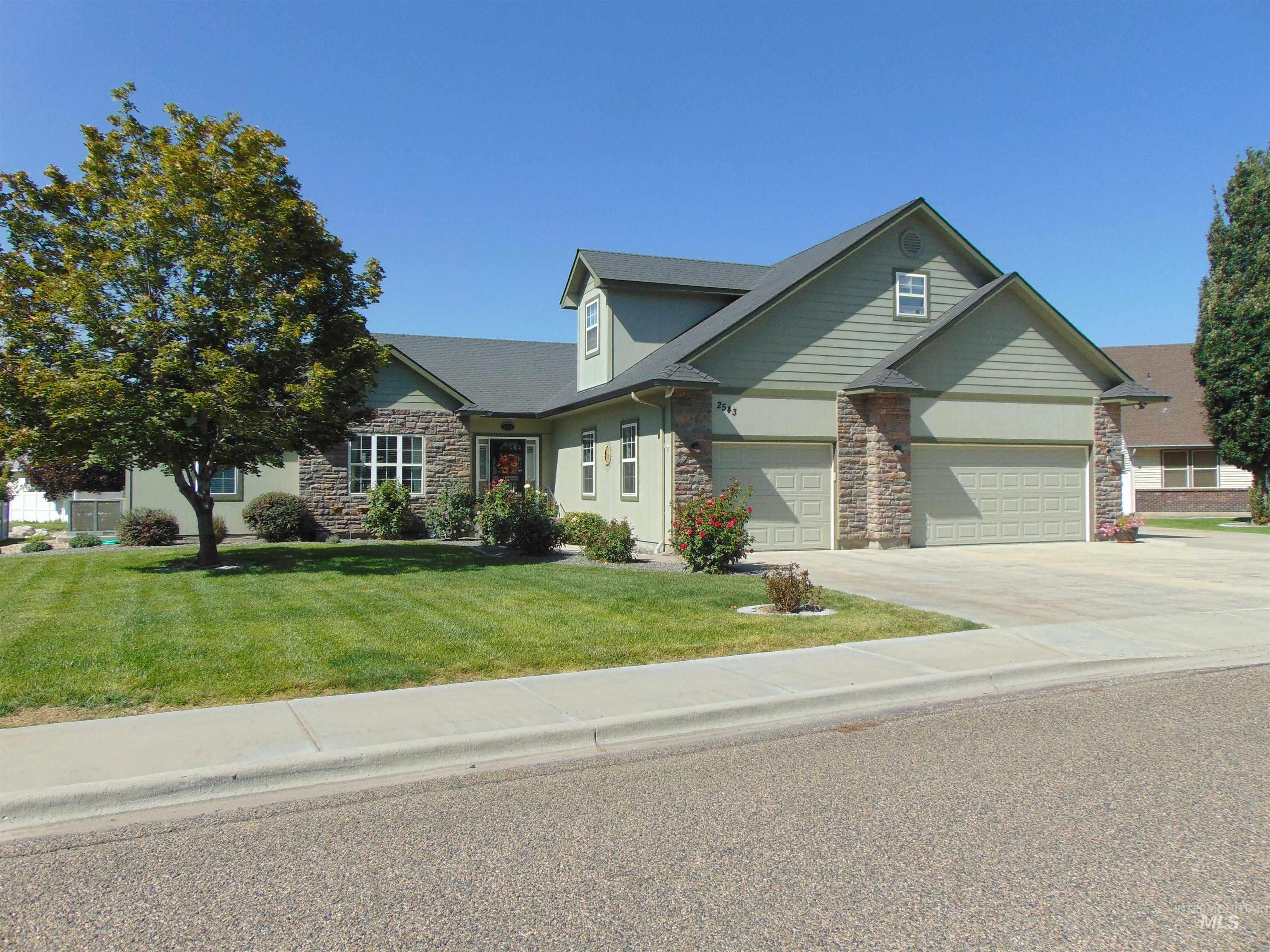 2543 Lauren Dr., Ontario, Oregon 97914, 4 Bedrooms, 2.5 Bathrooms, Residential For Sale, Price $511,000, 98961942