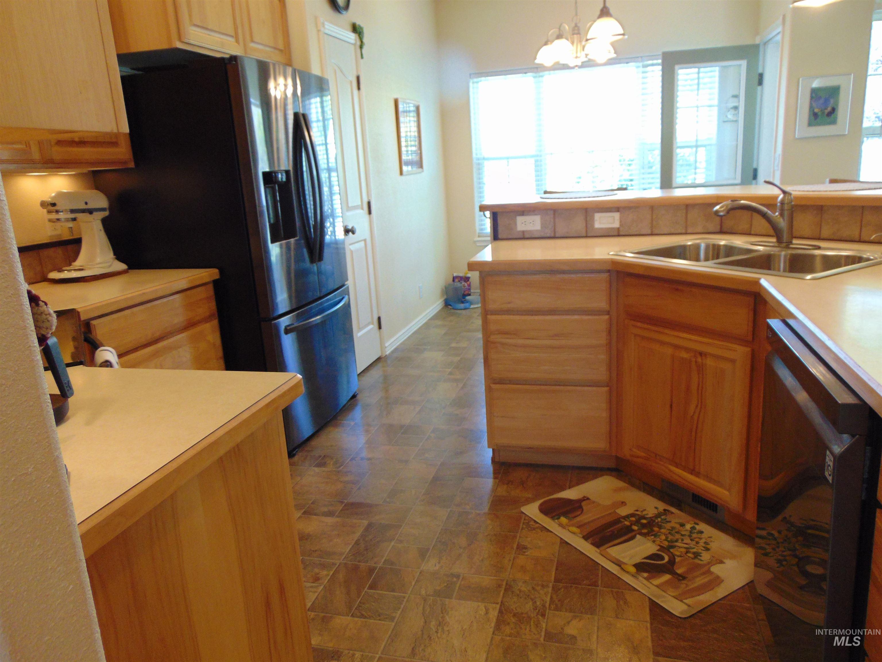 2543 Lauren Dr., Ontario, Oregon 97914, 4 Bedrooms, 2.5 Bathrooms, Residential For Sale, Price $511,000, 98961942