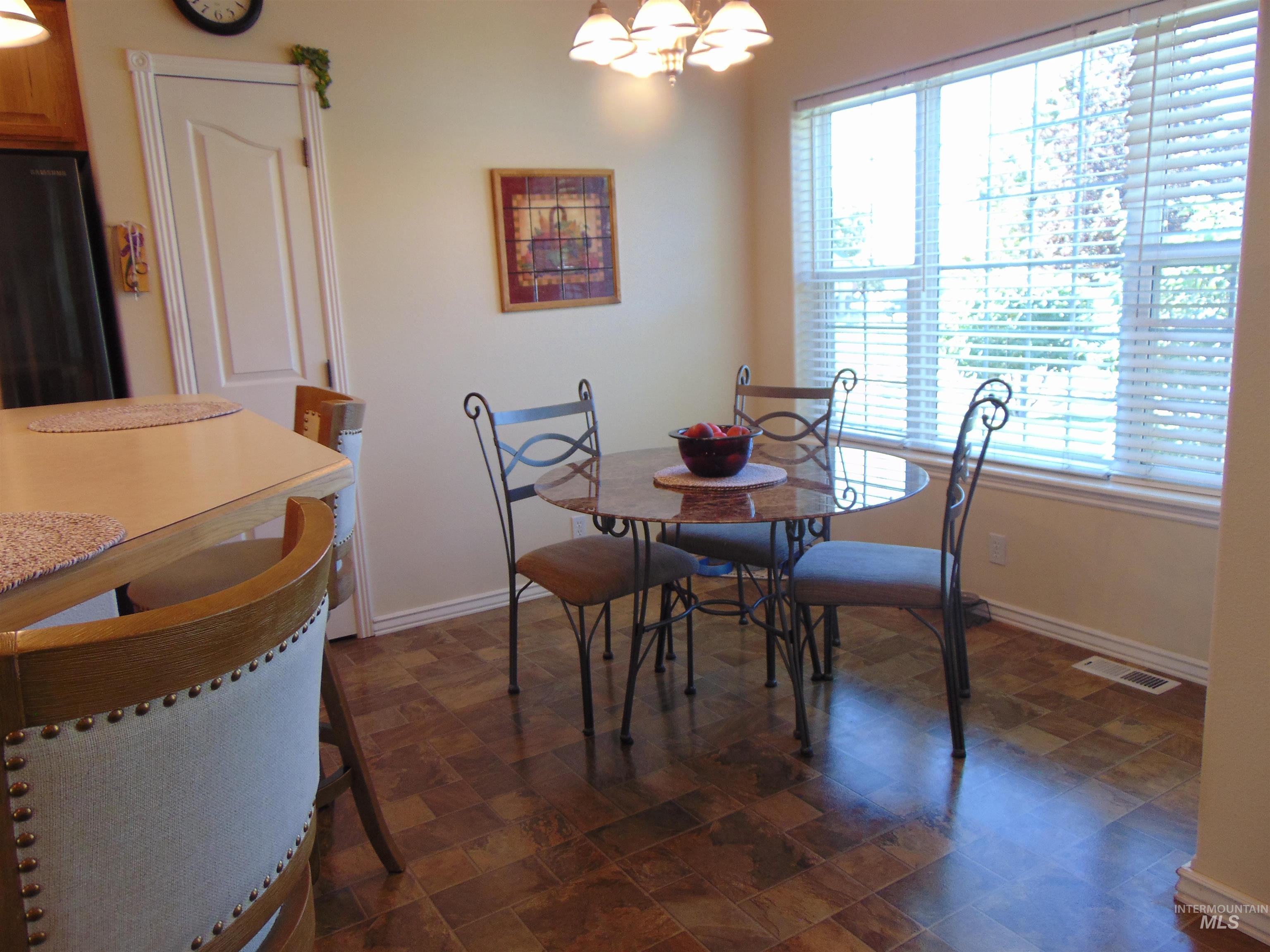 2543 Lauren Dr., Ontario, Oregon 97914, 4 Bedrooms, 2.5 Bathrooms, Residential For Sale, Price $511,000, 98961942