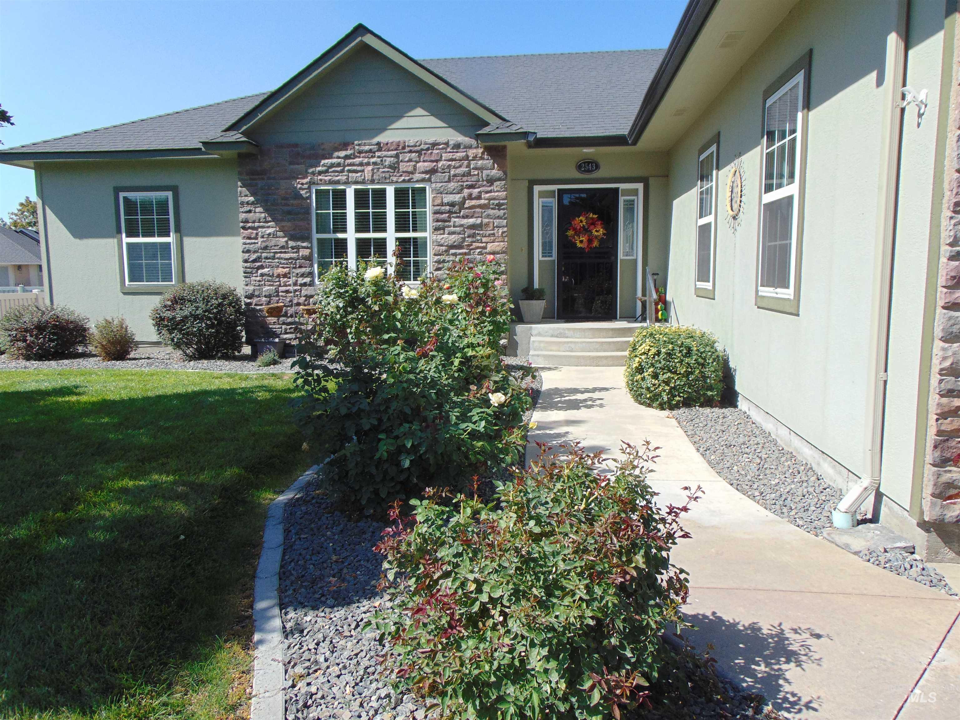 2543 Lauren Dr., Ontario, Oregon 97914, 4 Bedrooms, 2.5 Bathrooms, Residential For Sale, Price $511,000, 98961942