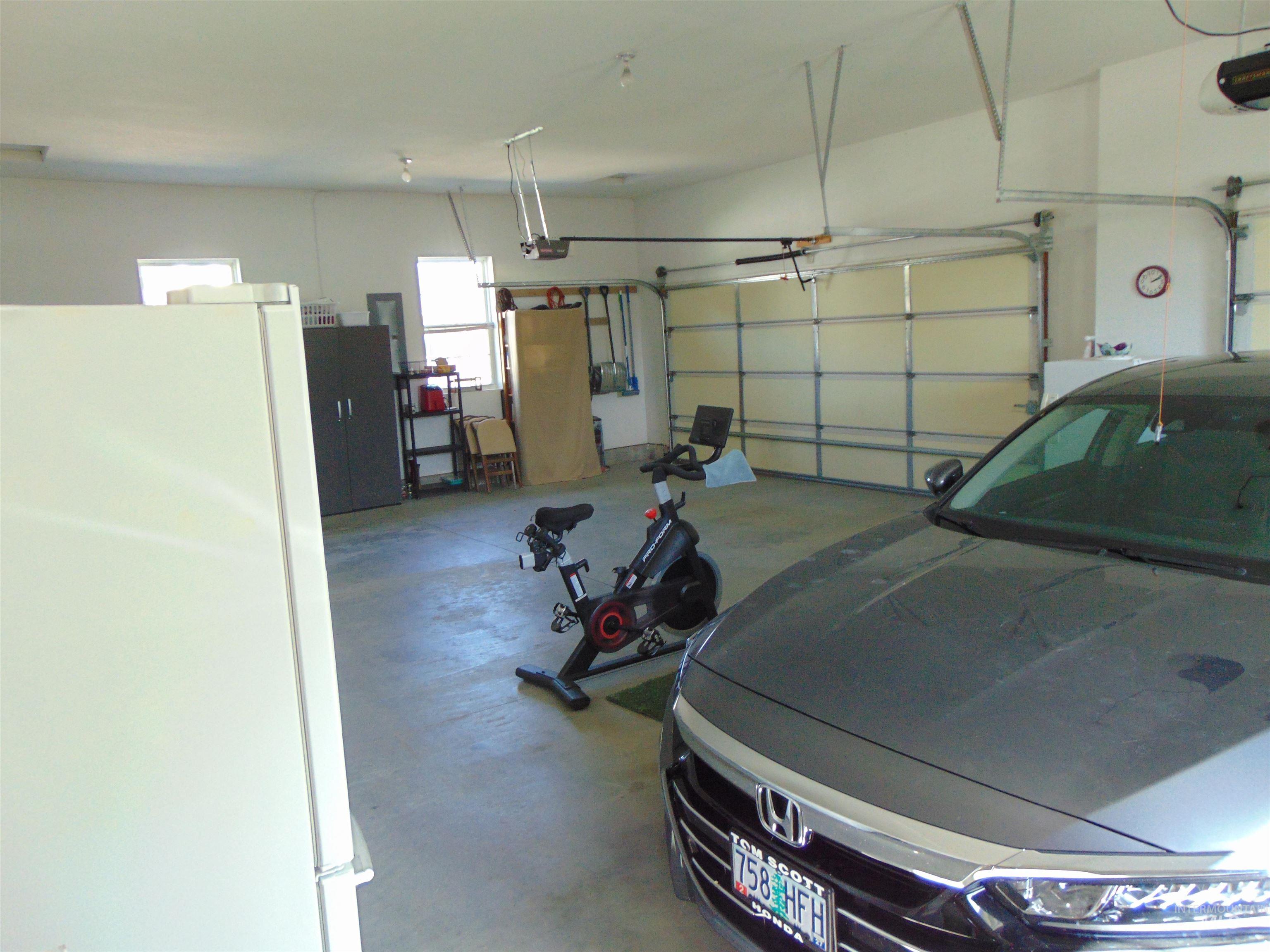 2543 Lauren Dr., Ontario, Oregon 97914, 4 Bedrooms, 2.5 Bathrooms, Residential For Sale, Price $511,000, 98961942