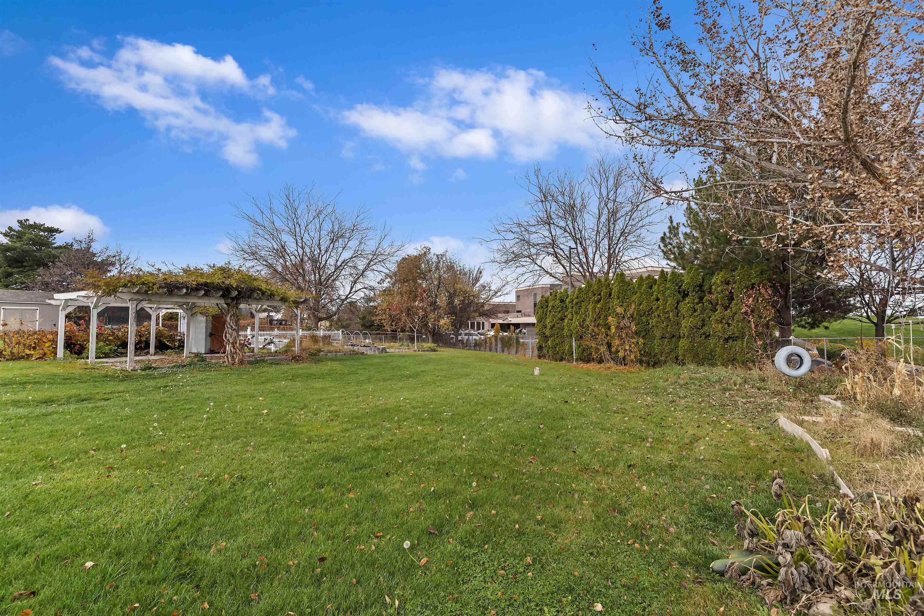 3160 E Springwood, Meridian, Idaho 83642, 6 Bedrooms, 4 Bathrooms, Residential For Sale, Price $1,550,000,MLS 98961988