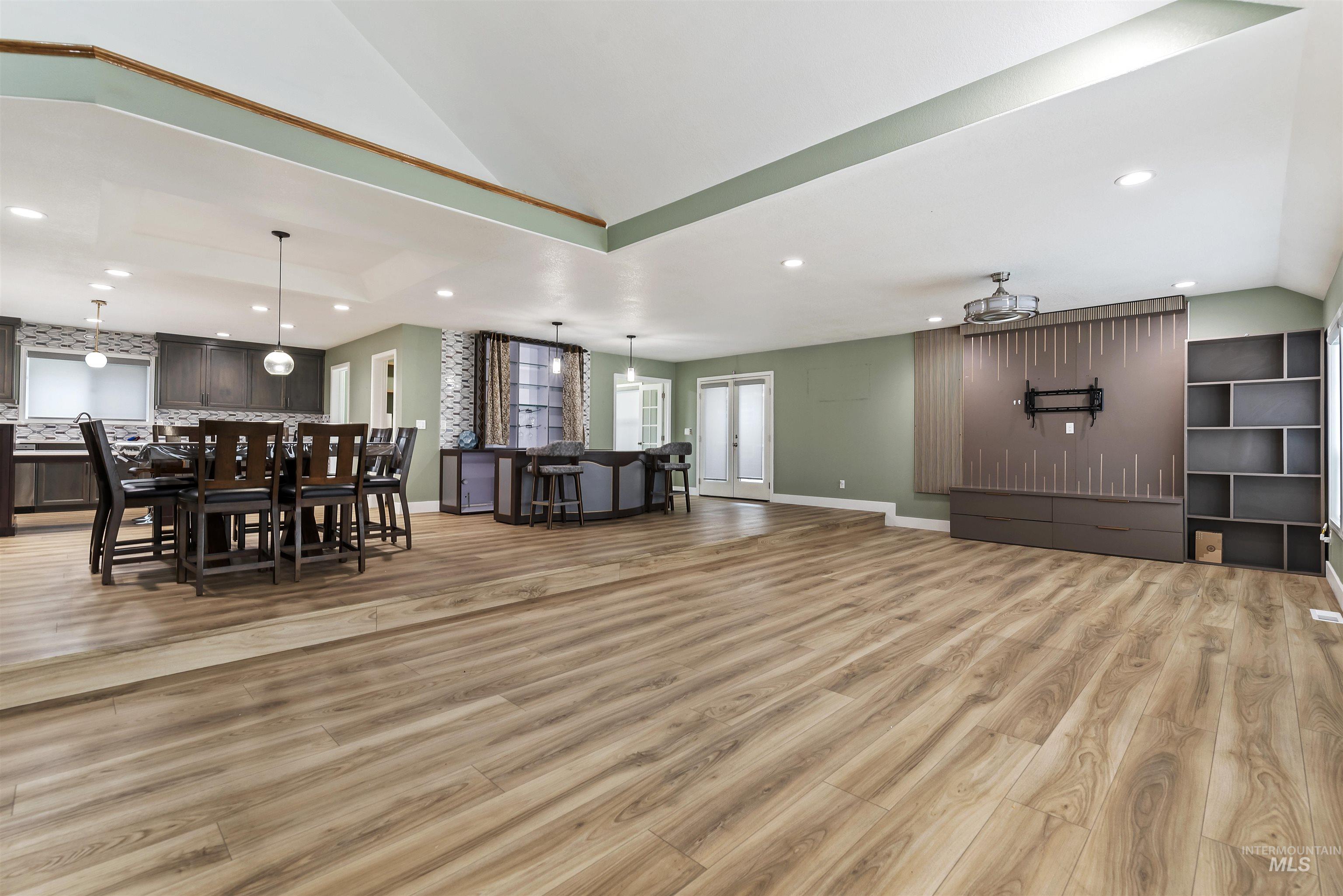 3160 E Springwood, Meridian, Idaho 83642, 6 Bedrooms, 4 Bathrooms, Residential For Sale, Price $1,550,000,MLS 98961988