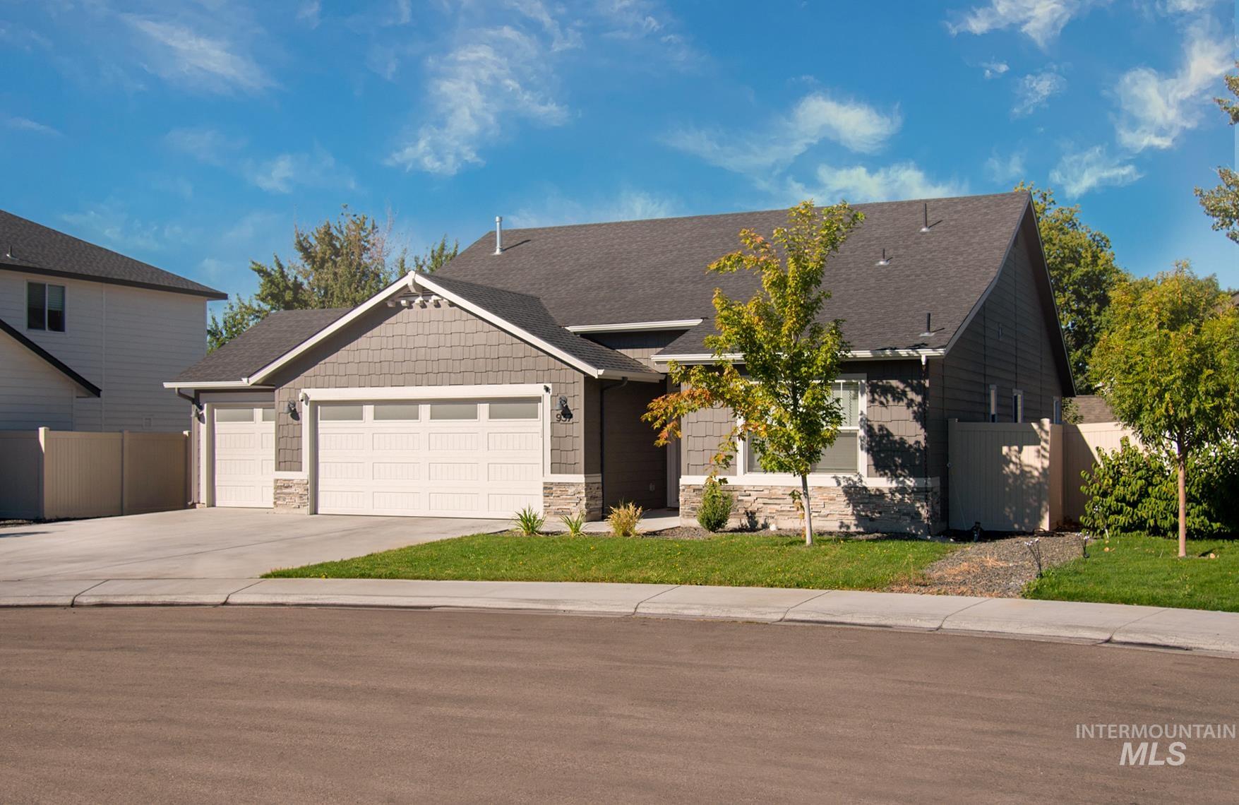 937 S Nautilus Ave, Boise, Idaho 83709, 4 Bedrooms, 2 Bathrooms, Residential For Sale, Price $529,000,MLS 98961999