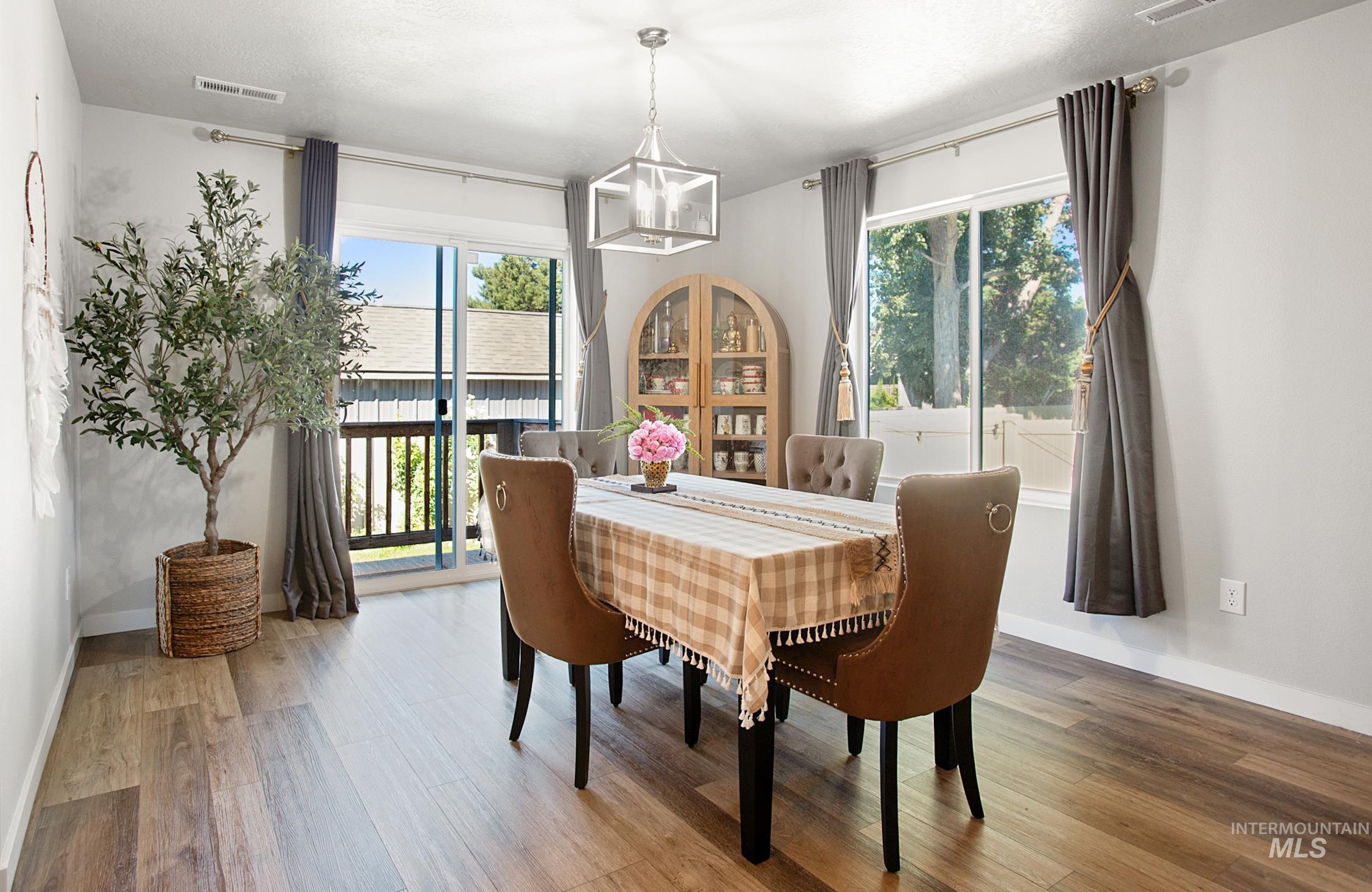 937 S Nautilus Ave, Boise, Idaho 83709, 4 Bedrooms, 2 Bathrooms, Residential For Sale, Price $529,000,MLS 98961999