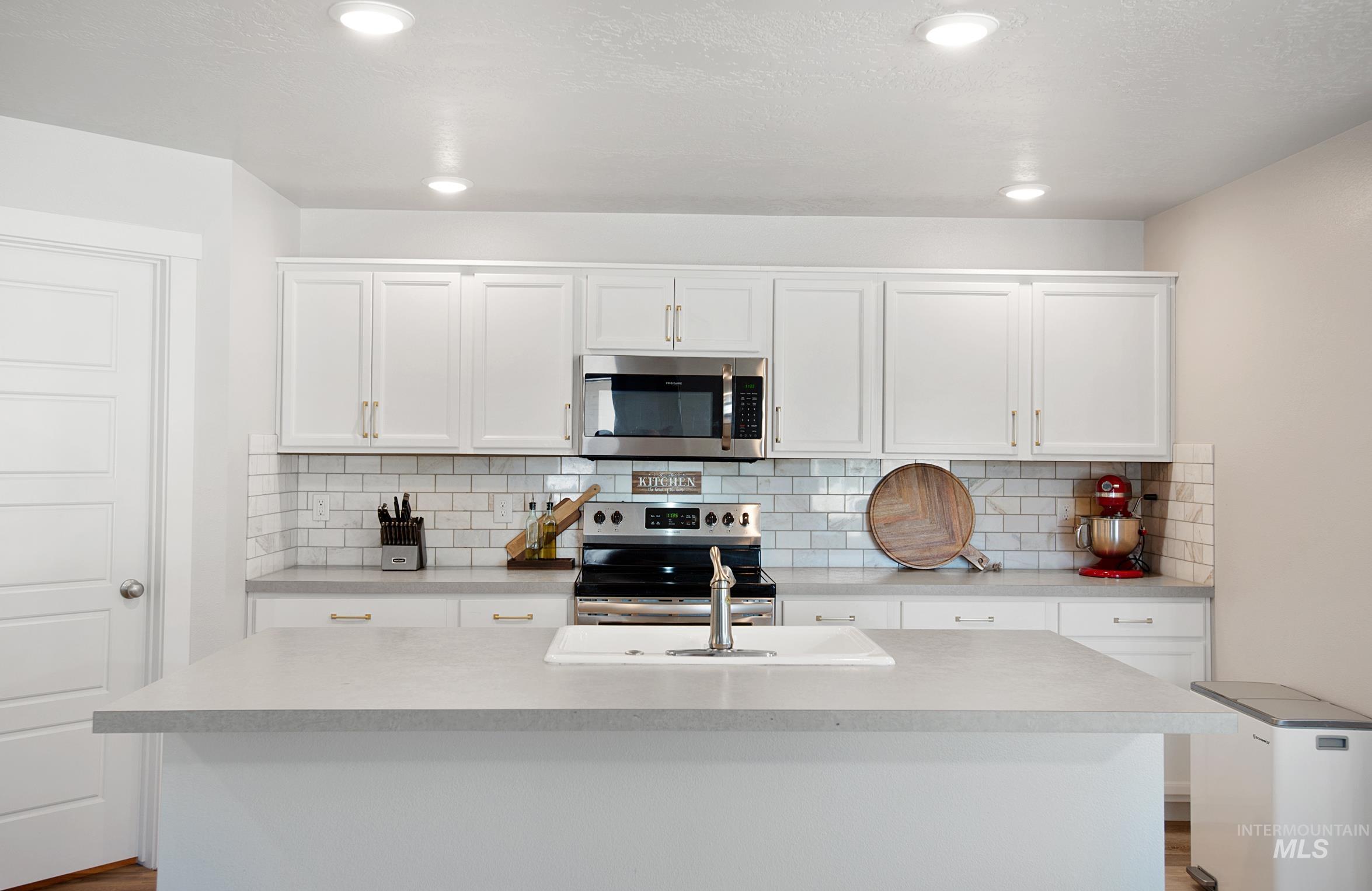 937 S Nautilus Ave, Boise, Idaho 83709, 4 Bedrooms, 2 Bathrooms, Residential For Sale, Price $529,000,MLS 98961999