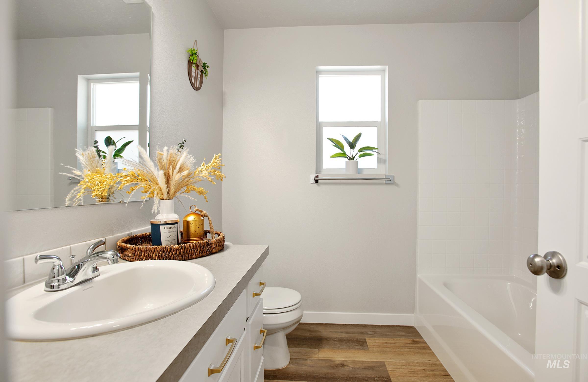 937 S Nautilus Ave, Boise, Idaho 83709, 4 Bedrooms, 2 Bathrooms, Residential For Sale, Price $529,000,MLS 98961999