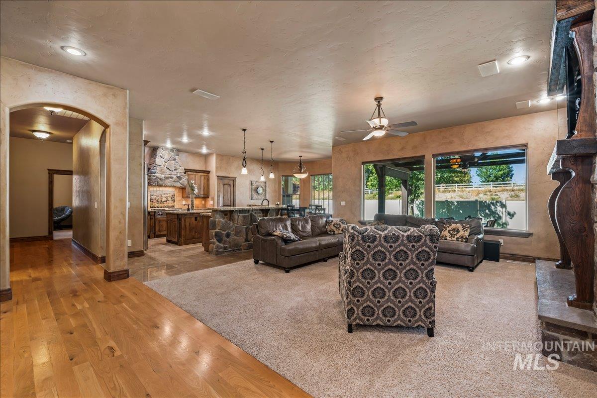 4324 W Briar Rock Ct, Eagle, Idaho 83616, 4 Bedrooms, 3.5 Bathrooms, Residential For Sale, Price $1,125,000,MLS 98962049