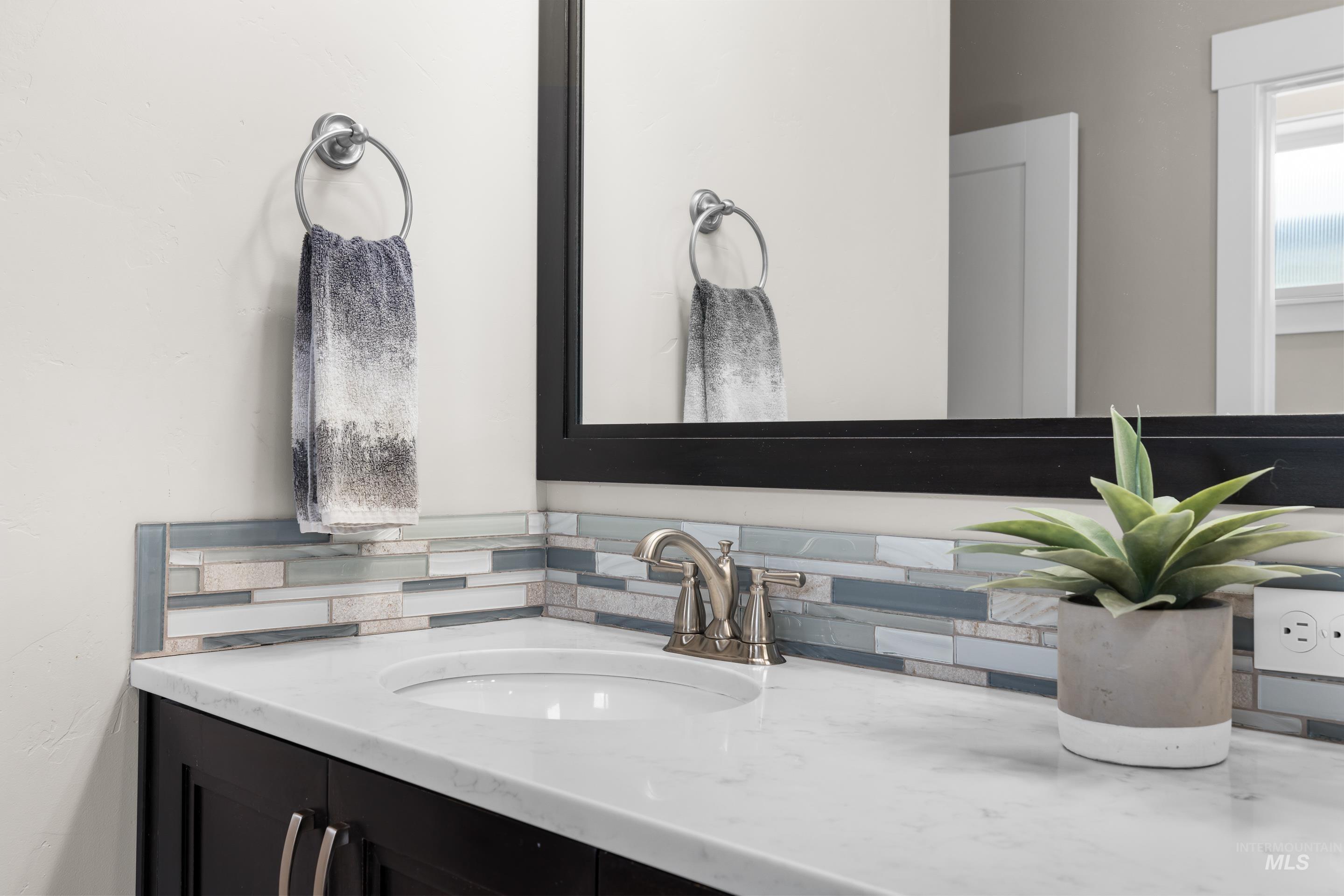 4569 N Tirso Ave, Meridian, Idaho 83646, 3 Bedrooms, 2 Bathrooms, Residential For Sale, Price $619,900,MLS 98962051