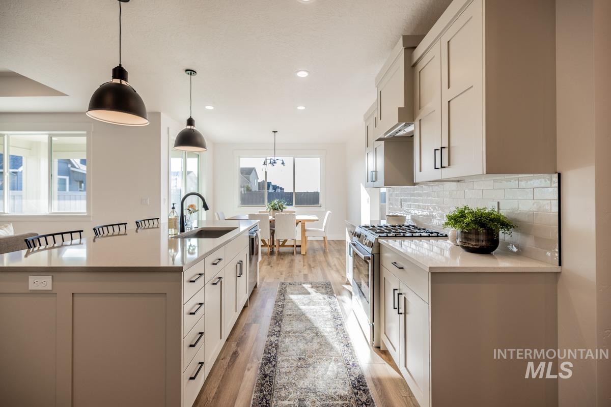 10261 Stony Oak Ct., Nampa, Idaho 83687, 3 Bedrooms, 3 Bathrooms, Residential For Sale, Price $564,900,MLS 98962052